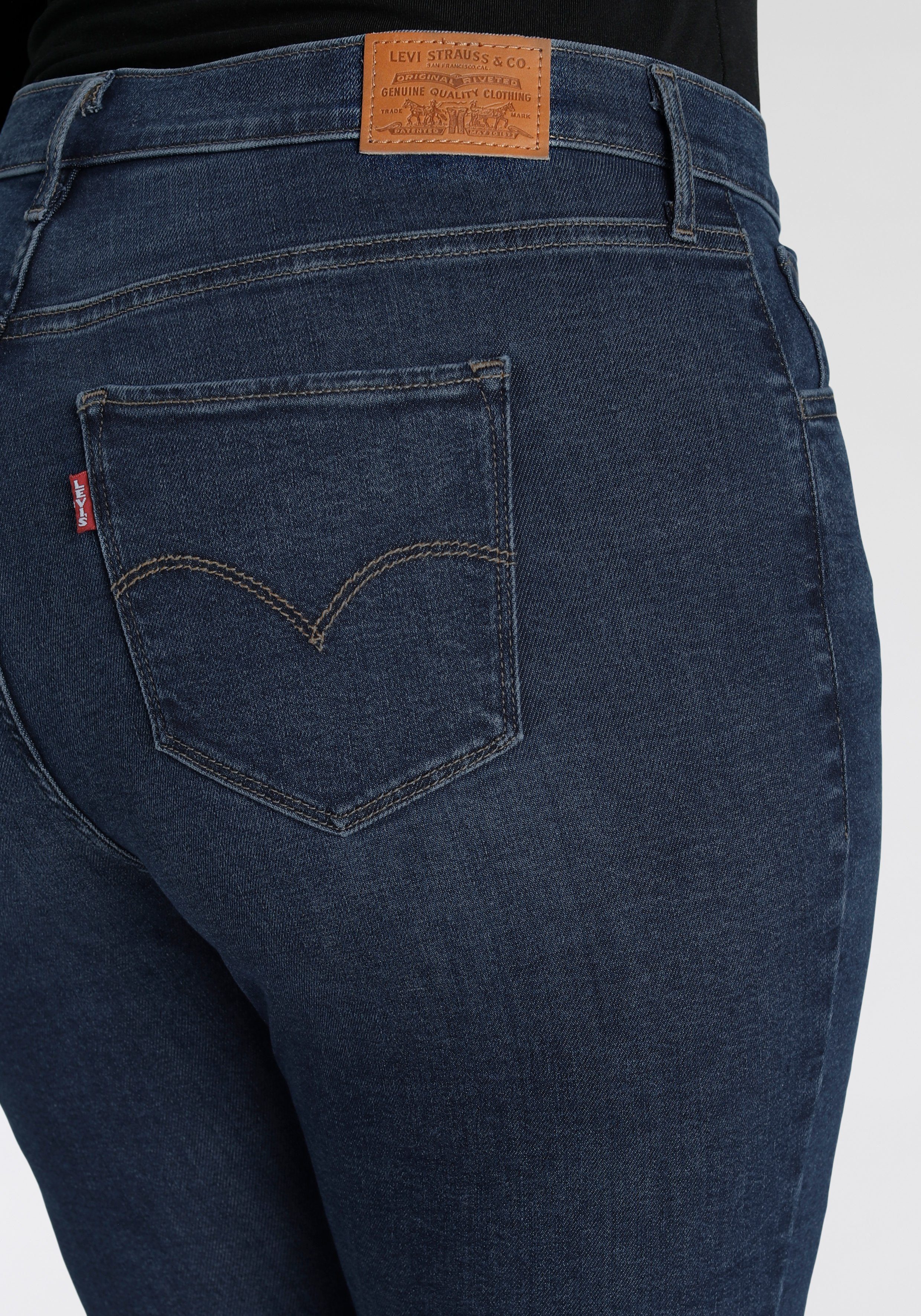 Levi's® Plus mit indigo hoher 720 High-Rise dark Skinny-fit-Jeans Leibhöhe