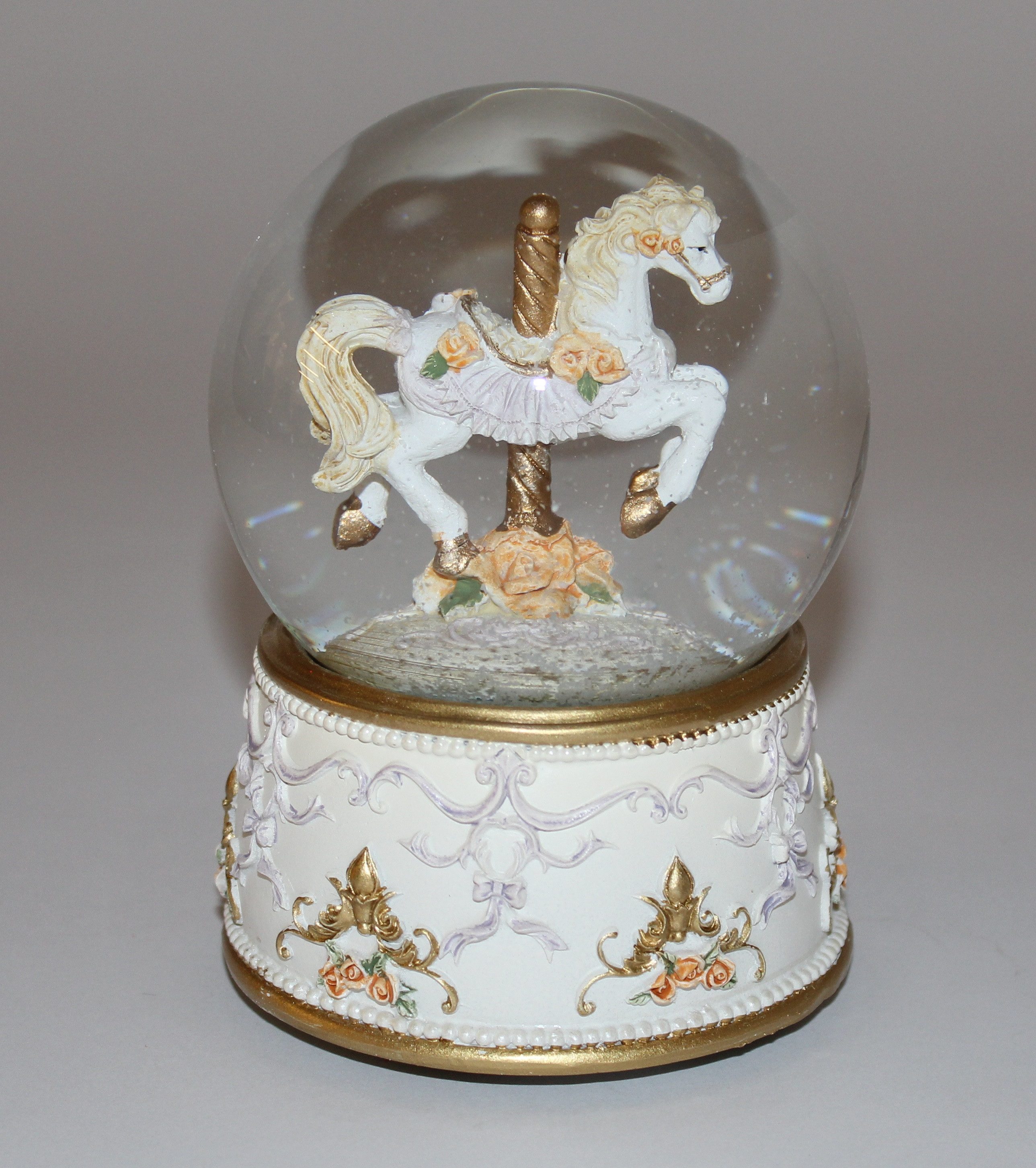 G. Wurm GmbH&Co KG Schneekugel Nostalgische Schneekugel mit Spieluhr mit Ka günstig online kaufen