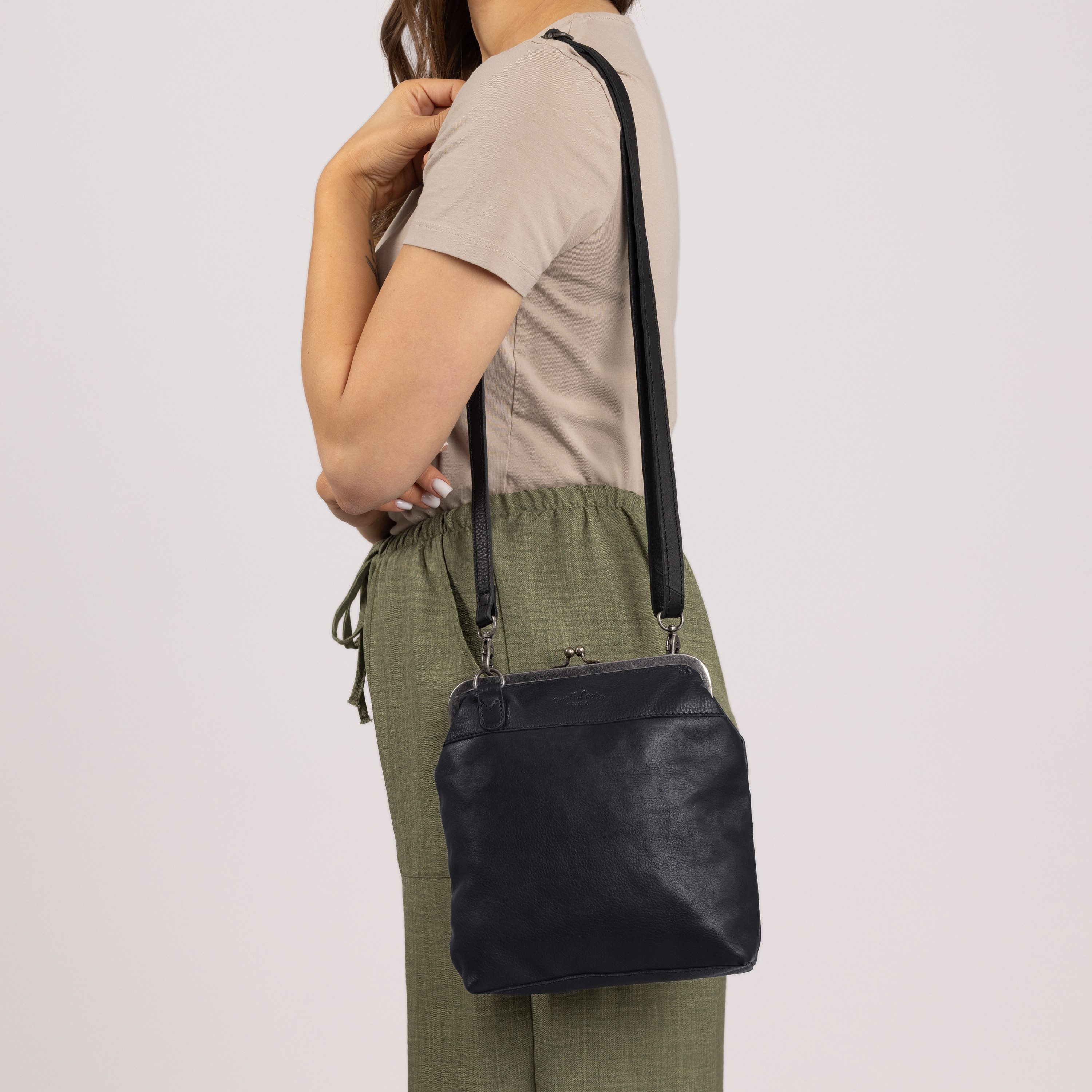 Gusti Leder Umhängetasche Gusti Leder Umhängetasche Karlotta (1-tlg) günstig online kaufen