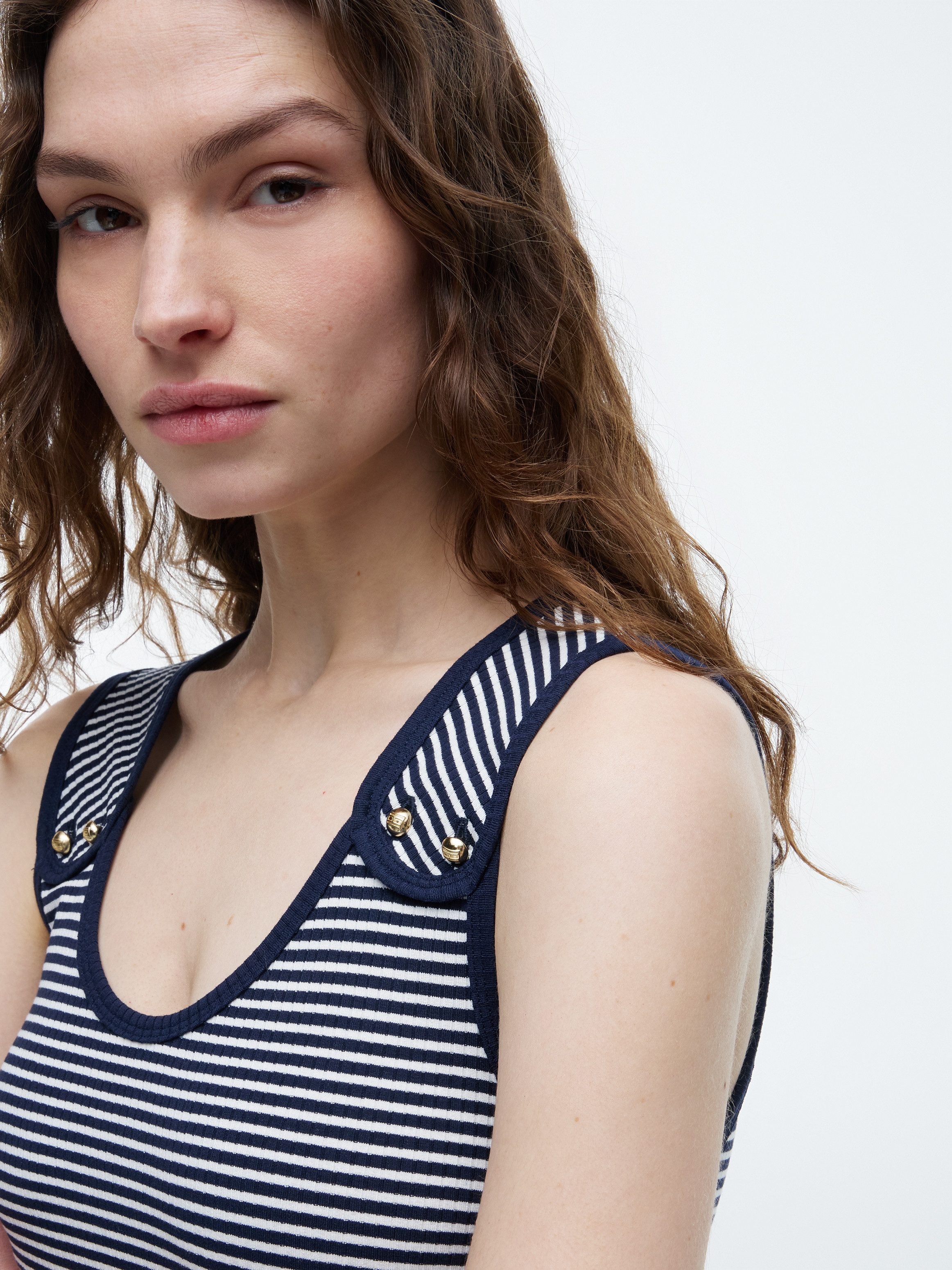 Tommy Hilfiger Tanktop GOLD BUTTON U-NK TANK Viskosemischung, goldfarbene Knöpfe