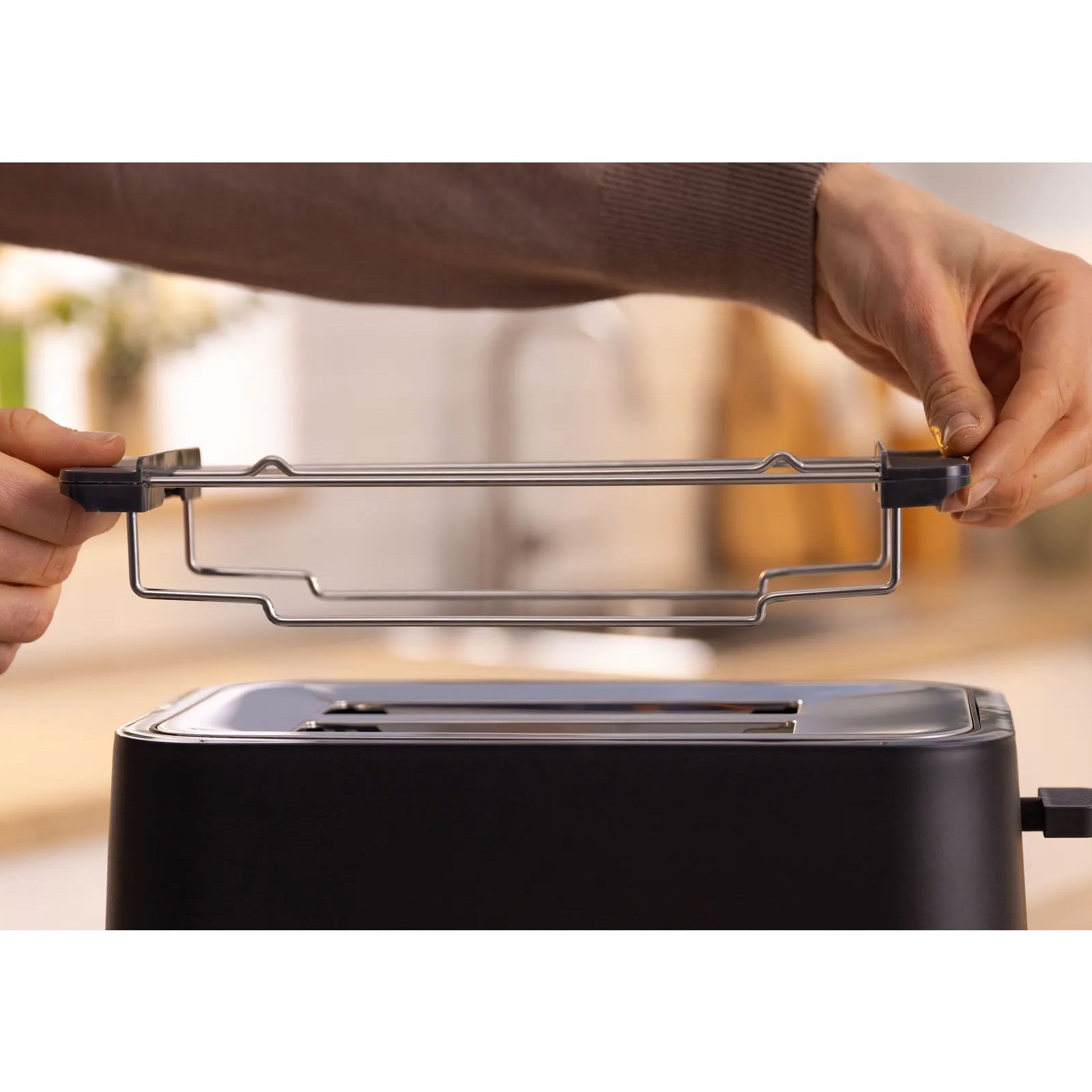 BOSCH Toaster TAT4M223, High Lift: auch kleine Scheiben Brot ganz einfach entnehmen.