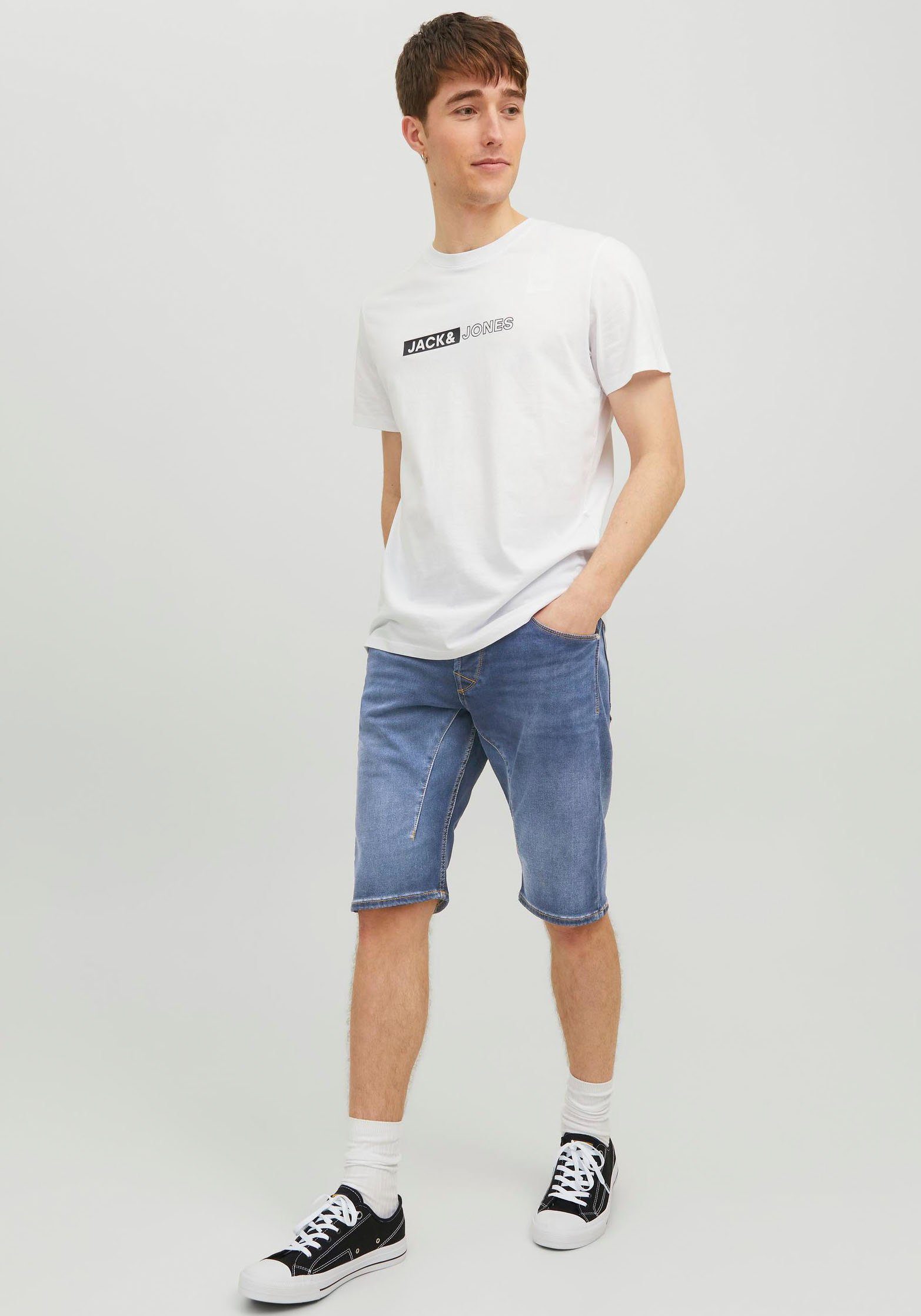Zum Outfit 9