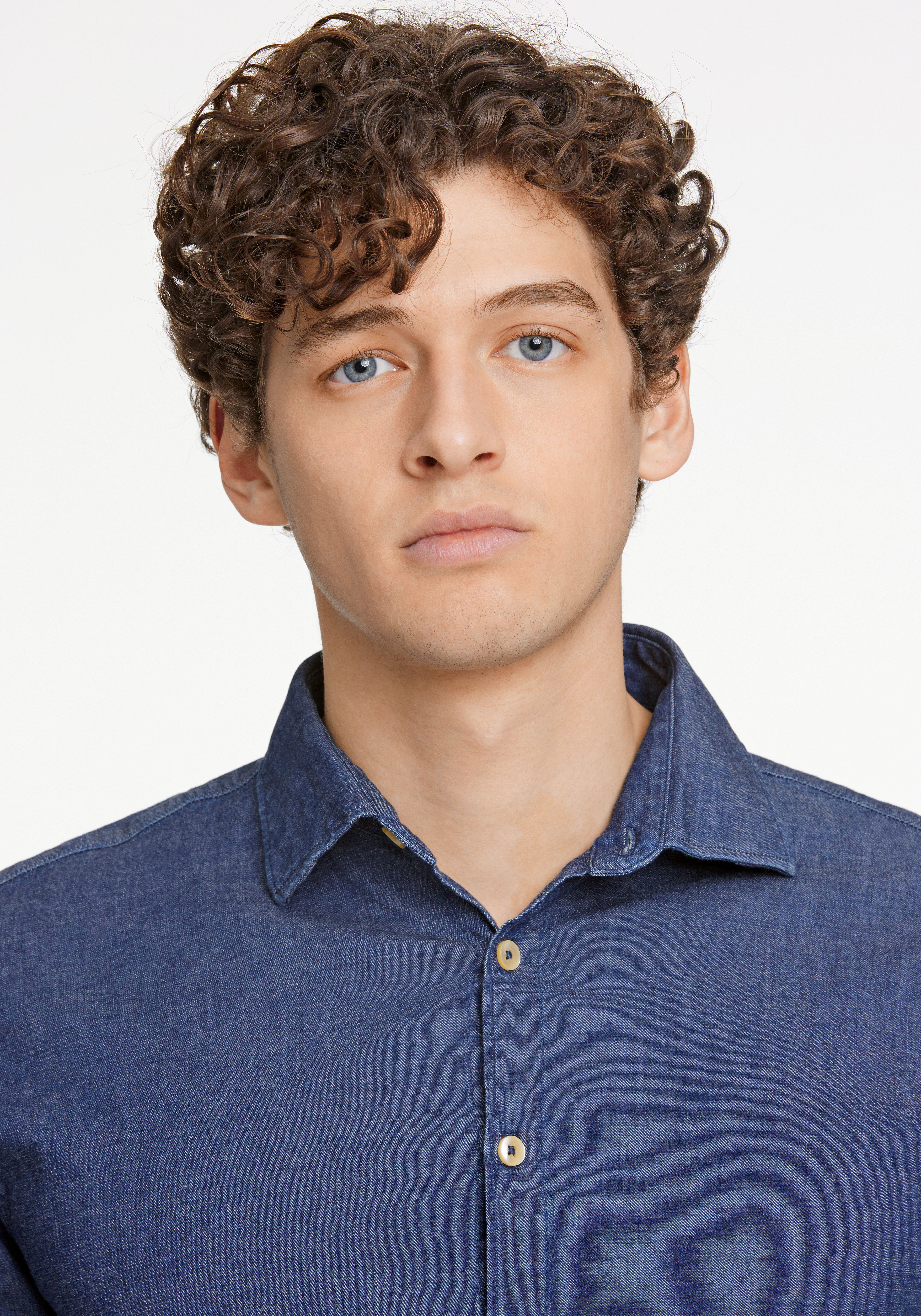 LINDBERGH Langarmhemd mit Logostickerei unten links