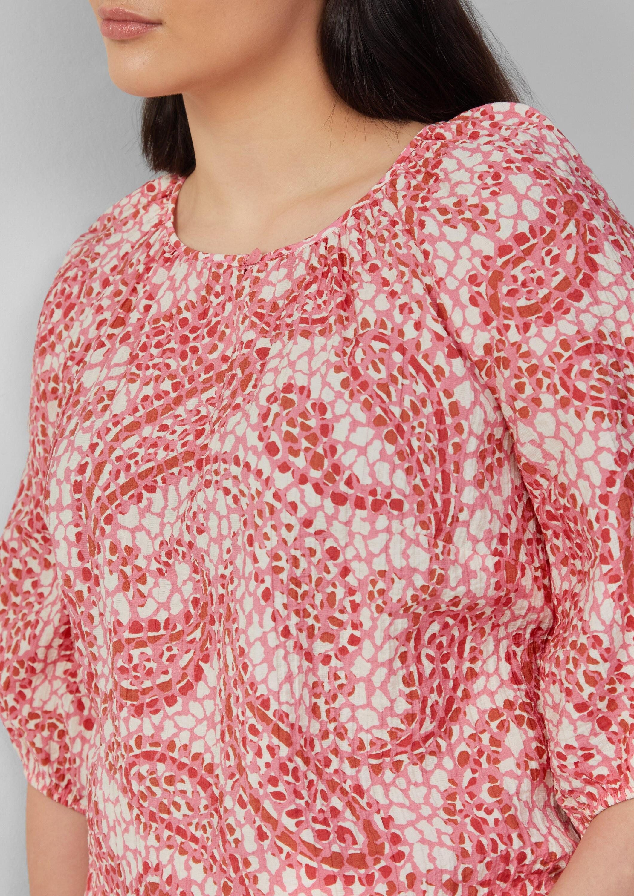 s.Oliver Kurzarmbluse Bluse Strukturierte Relaxed-Fit-Bluse mit Raffungen und Raglanärmeln