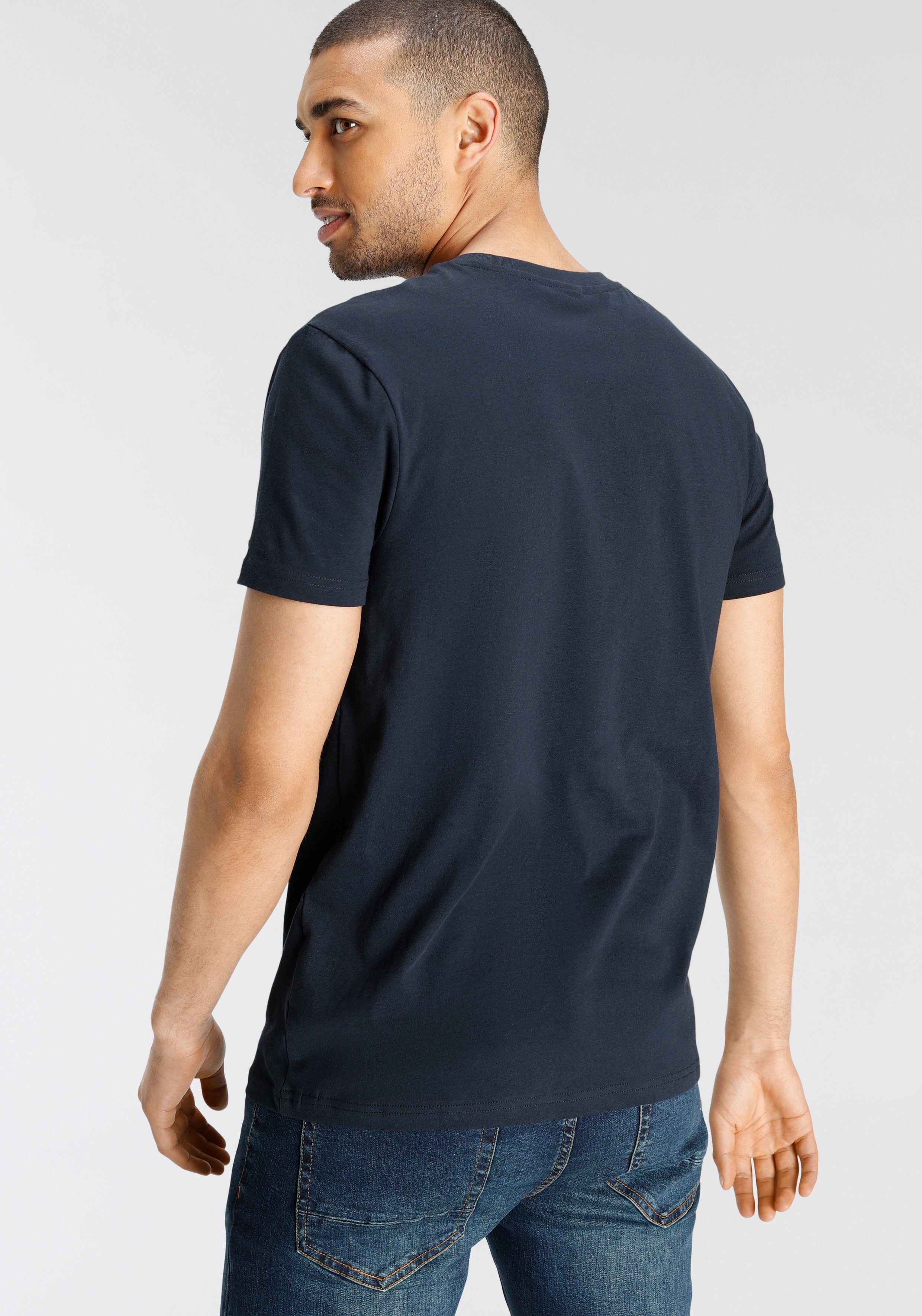 Bruno Banani T-Shirt kurzärmelig, schmal geschnitten, Rundhalsausschnitt
