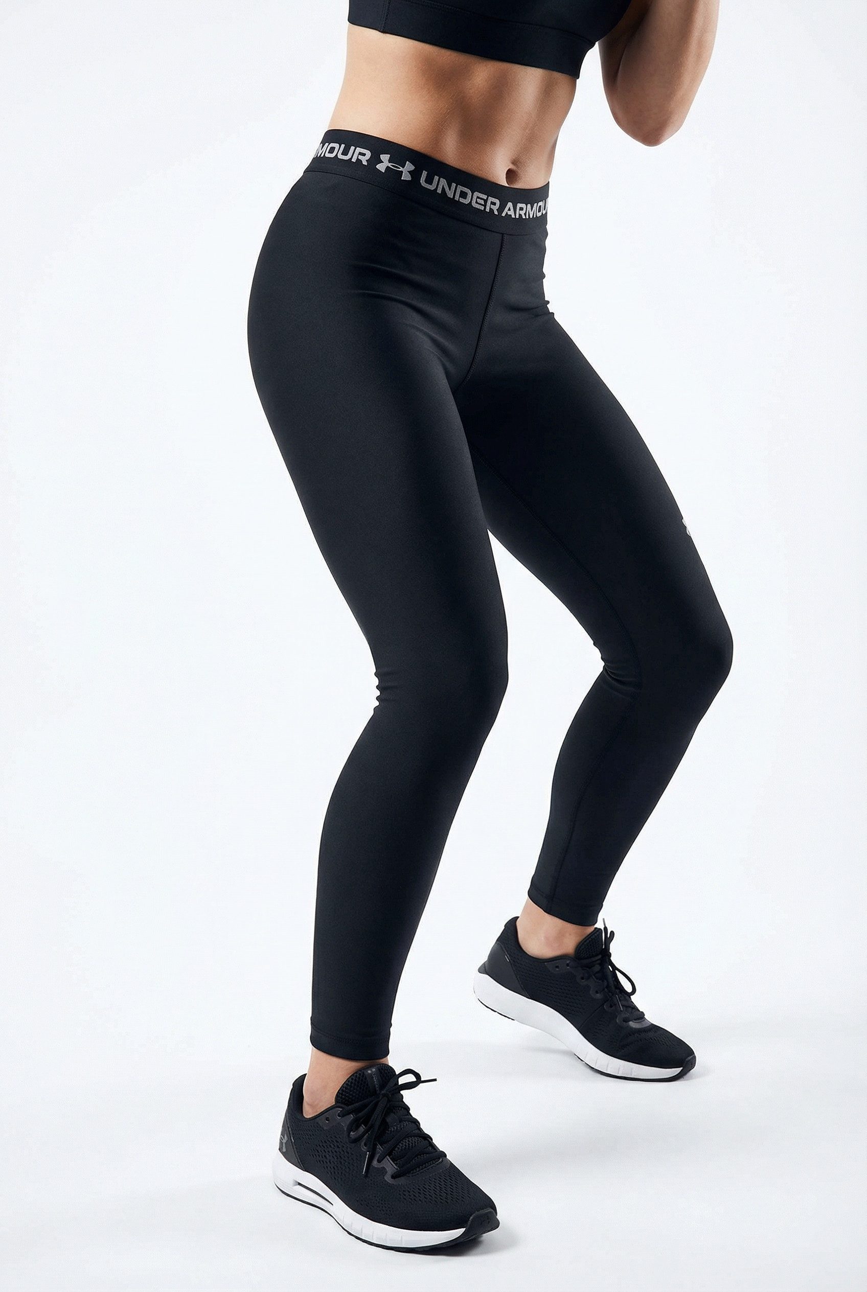 Under Armour® Funktionstights HEATGEAR LEGGING für vielseitige Aktivitäten, mit Elasthan, leichtes Material