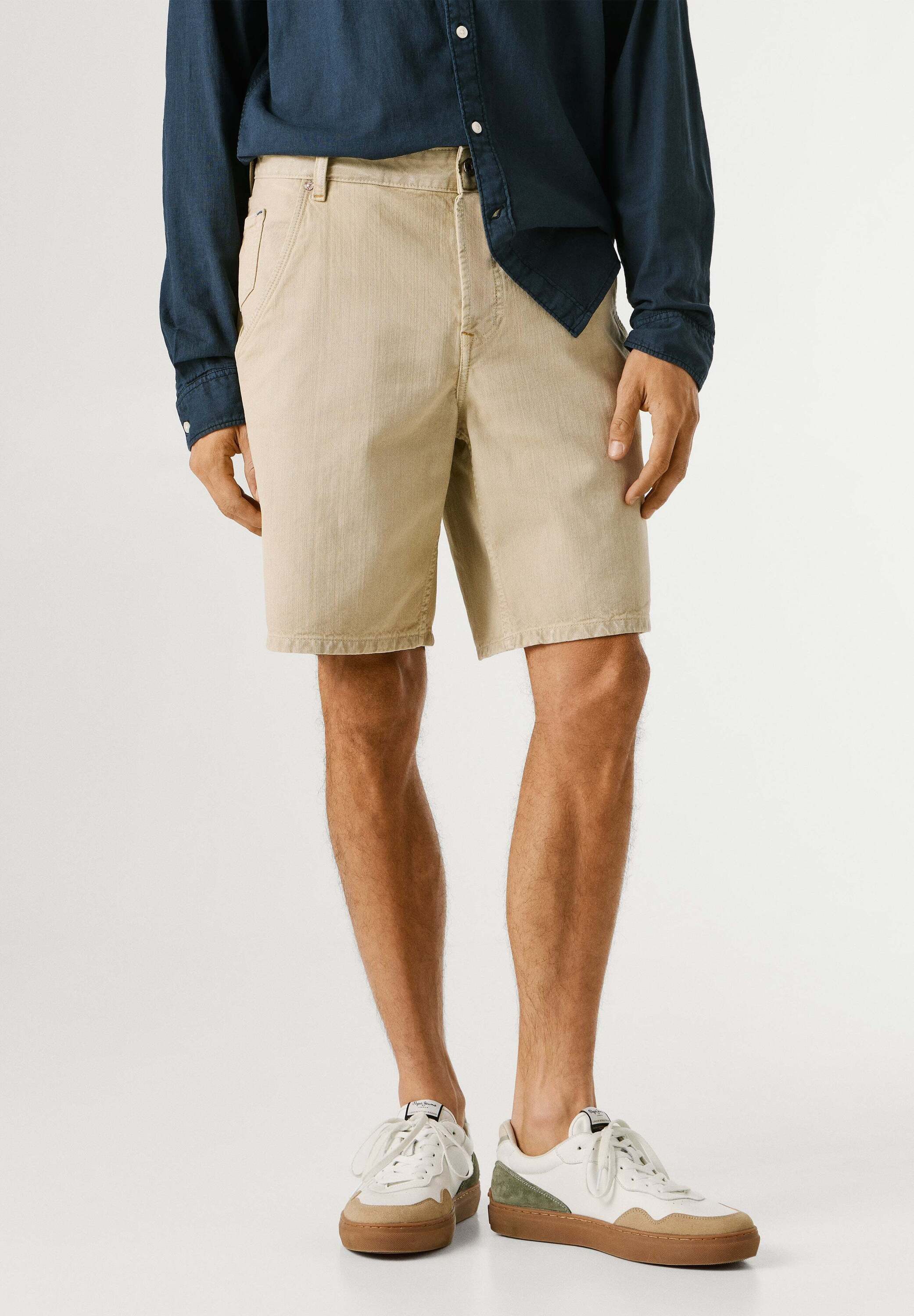 Pepe Jeans Shorts shorts LOOSE TAPERED SHORT HELIX CLR