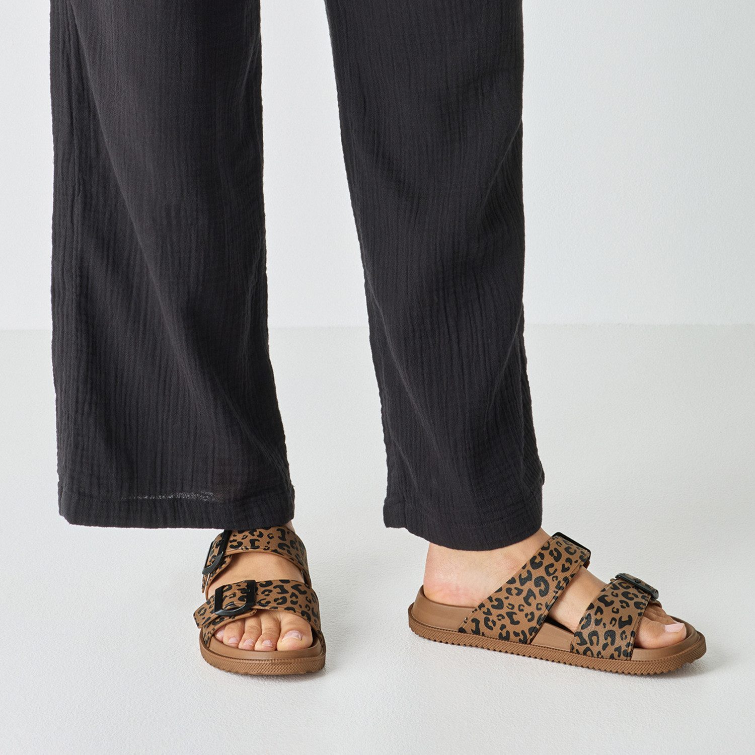 Tamaris Pantolette Schlupfschuh, Sommerschuh mit verstellbaren Schnallen