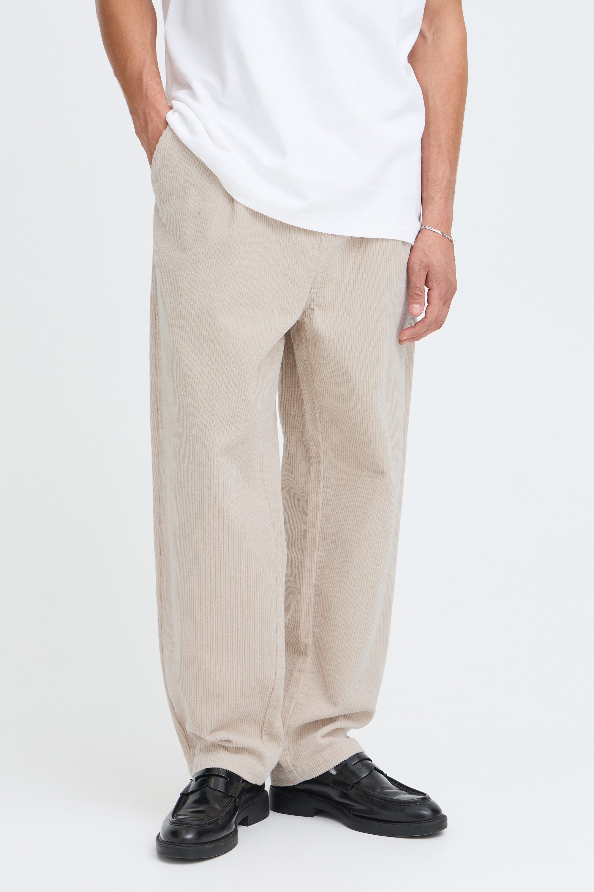 !Solid Chinohose SDEthan-Nam Klassische Cordhose mit weiterem Bein