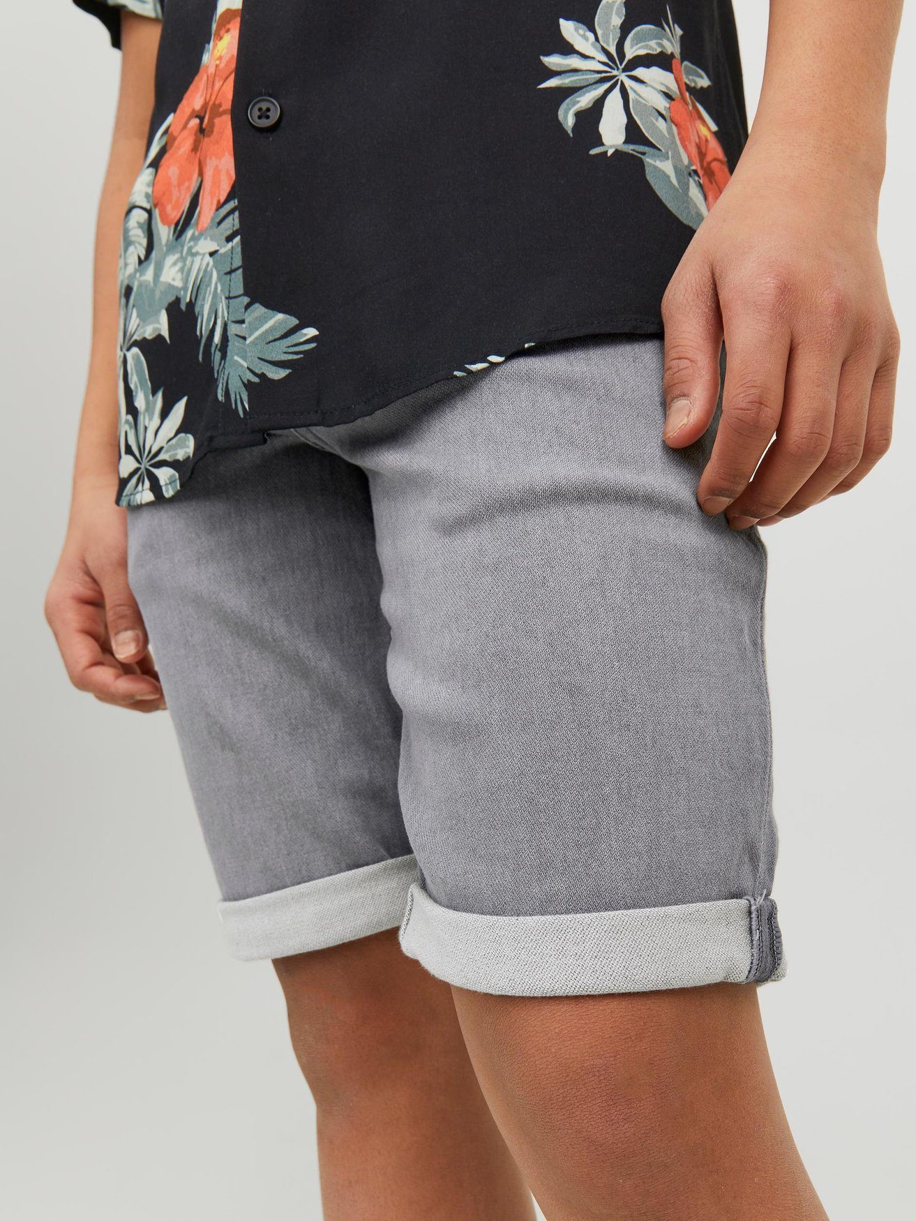 Jack & Jones Shorts Jeans Shorts Oberschenkellang JJIRICK 5984 in Grau