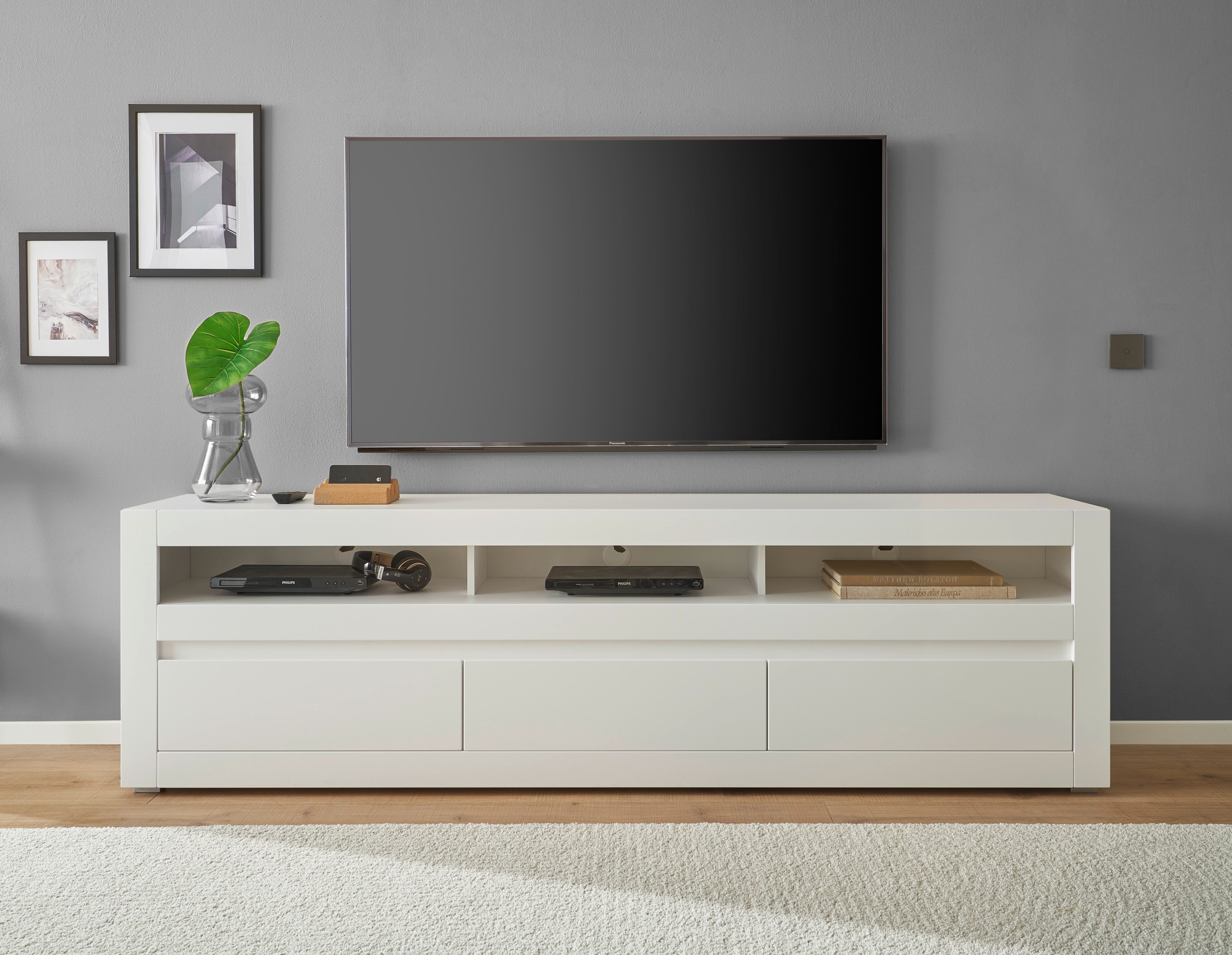 Home affaire Lowboard Chester, moderner TV-Unterschrank, Kommode mit Stauraum, Weiß Matt (1 St), austauschbare Blende in Griffleiste, zeitloses Design, 217 cm breit