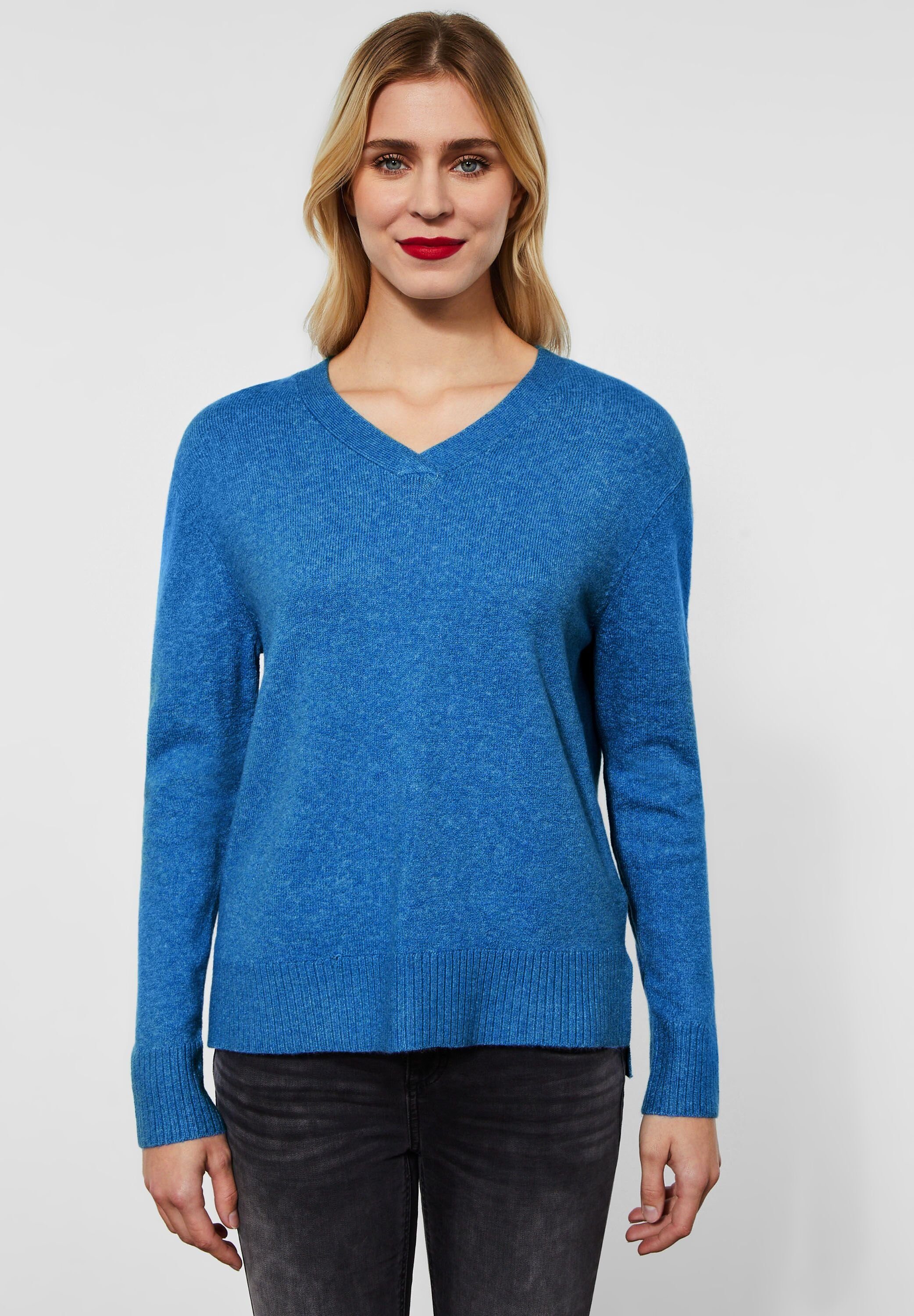 V-Ausschnitt-Pullover