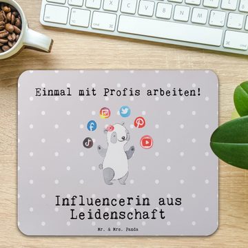 Mr. & Mrs. Panda Mauspad Influencerin Leidenschaft - Grau Pastell - Geschenk, Mousepad, Dankes (1-St), Made in Germany