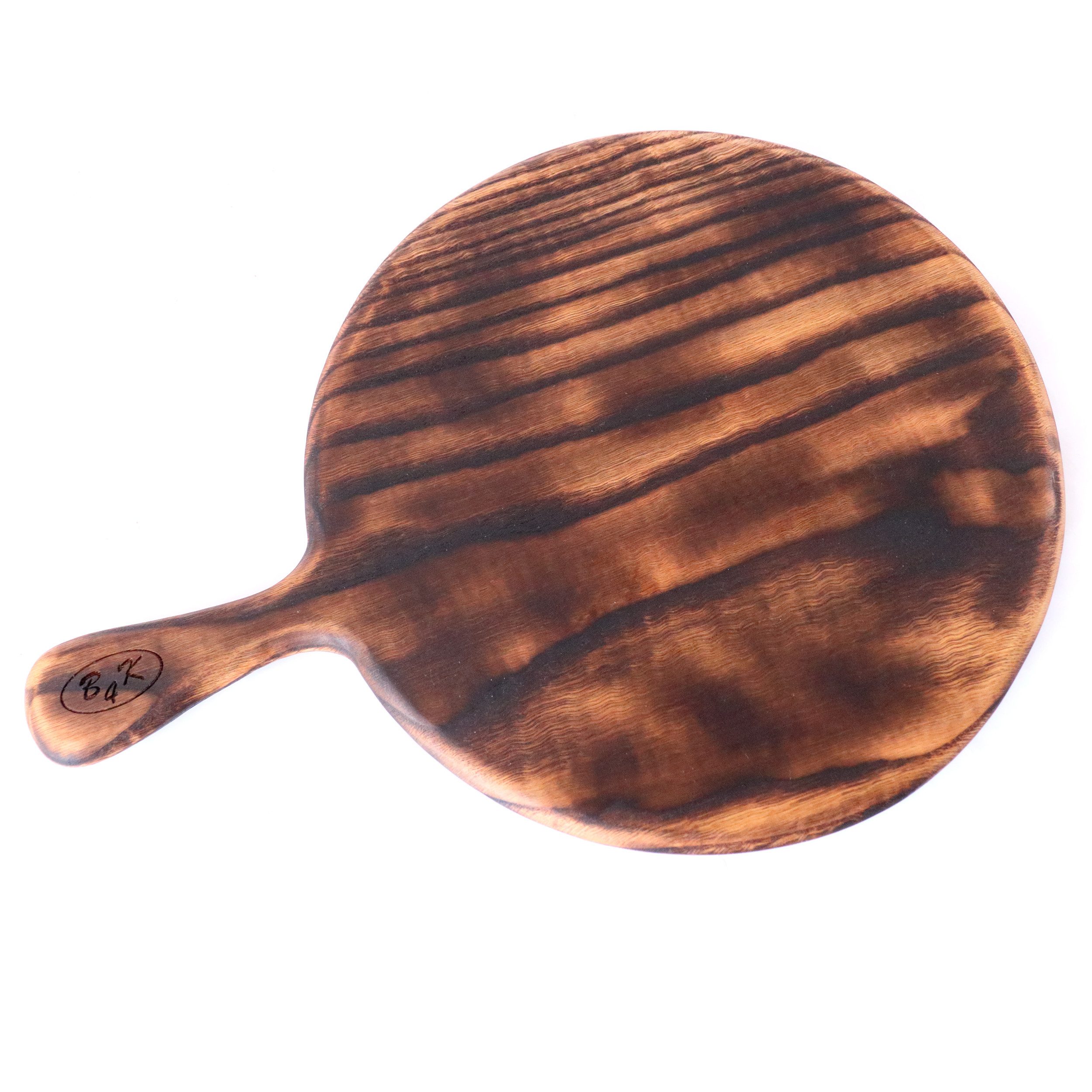 B4K Pizzaschneidebrett ⌀ 30 cm mit Griff aus Eichenholz