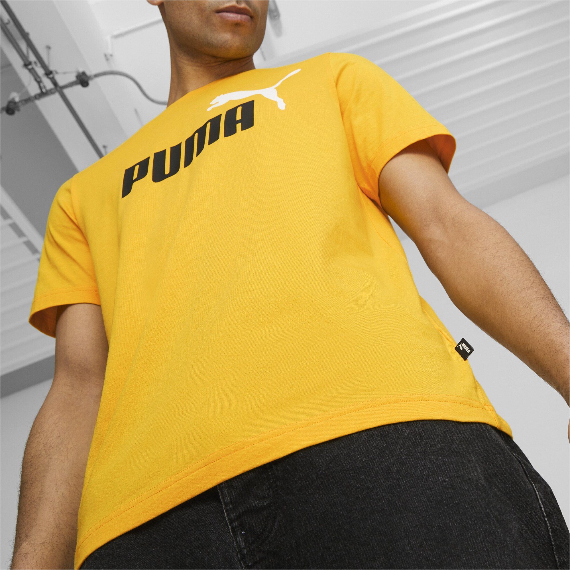 T-Shirts Herren Yellow Essentials+ Sizzle PUMA Trainingsshirt zweifarbigem mit Logo