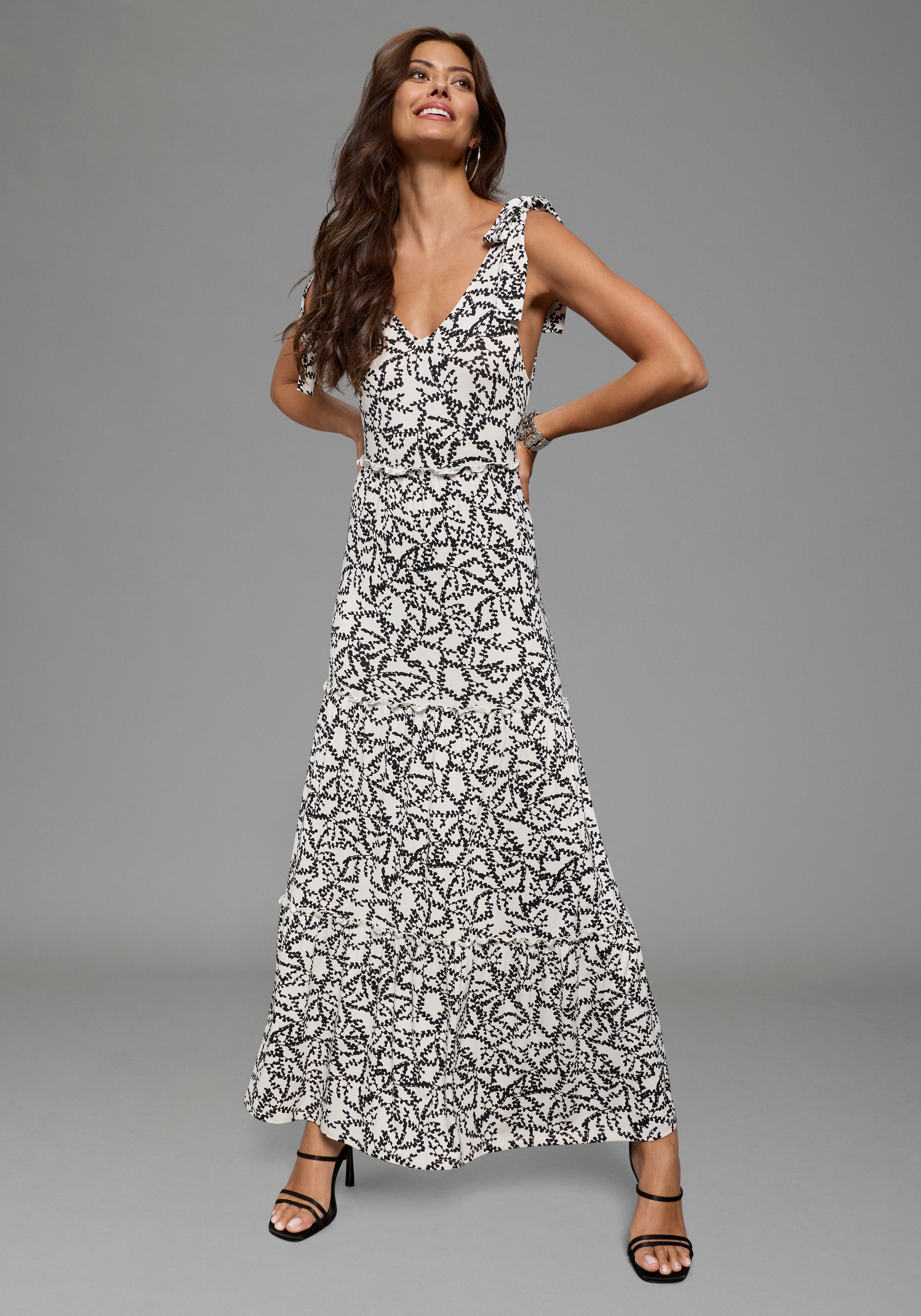 Laura Scott Sommerkleid gemusterte Optik, aus Viskose und Elasthan, für Frühling und Sommer. € 54,99, (€ 54,99 pro 1 Stk).