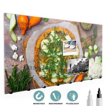 Primedeco Garderobenpaneel Magnetwand und Memoboard aus Glas Pizza mit Gewürzen