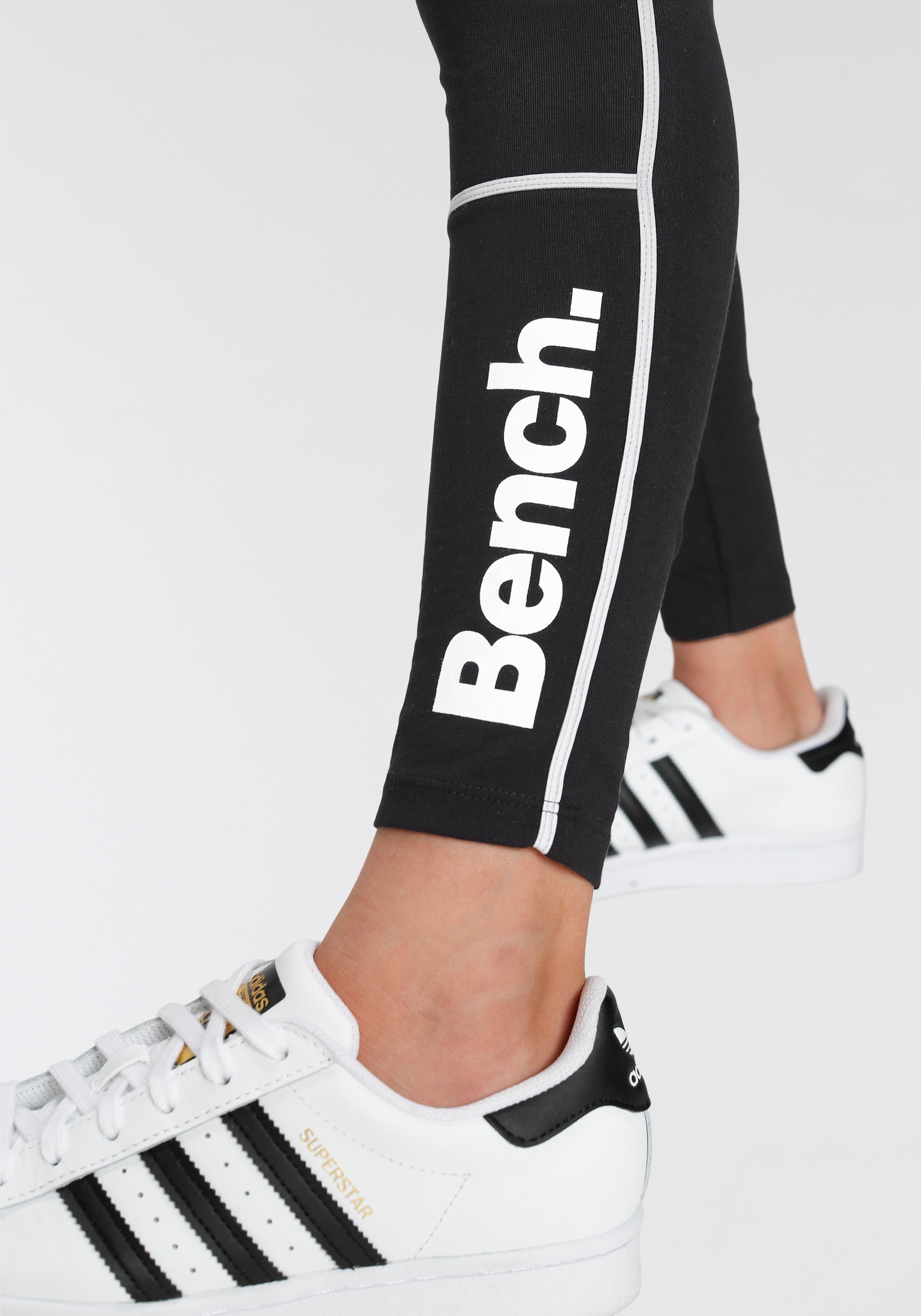Bench. Leggings REFLECITV-Mit reflektierenden Streifen Logodruck und