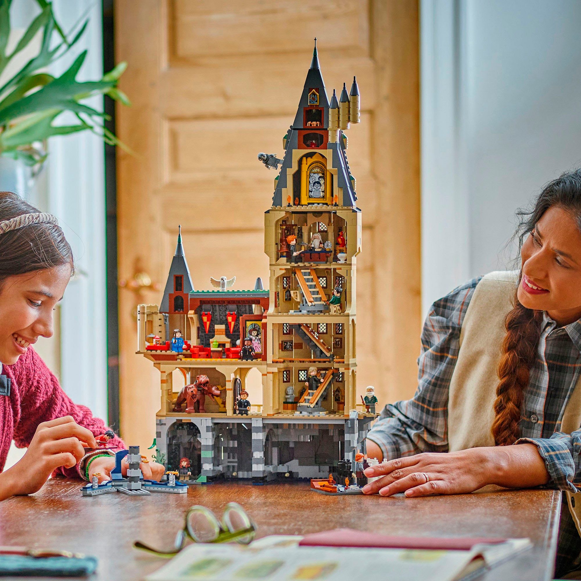 LEGO® Schloss Hogwarts: Der Hauptturm (76454), LEGO Harry Potter™ Konstrukt günstig online kaufen