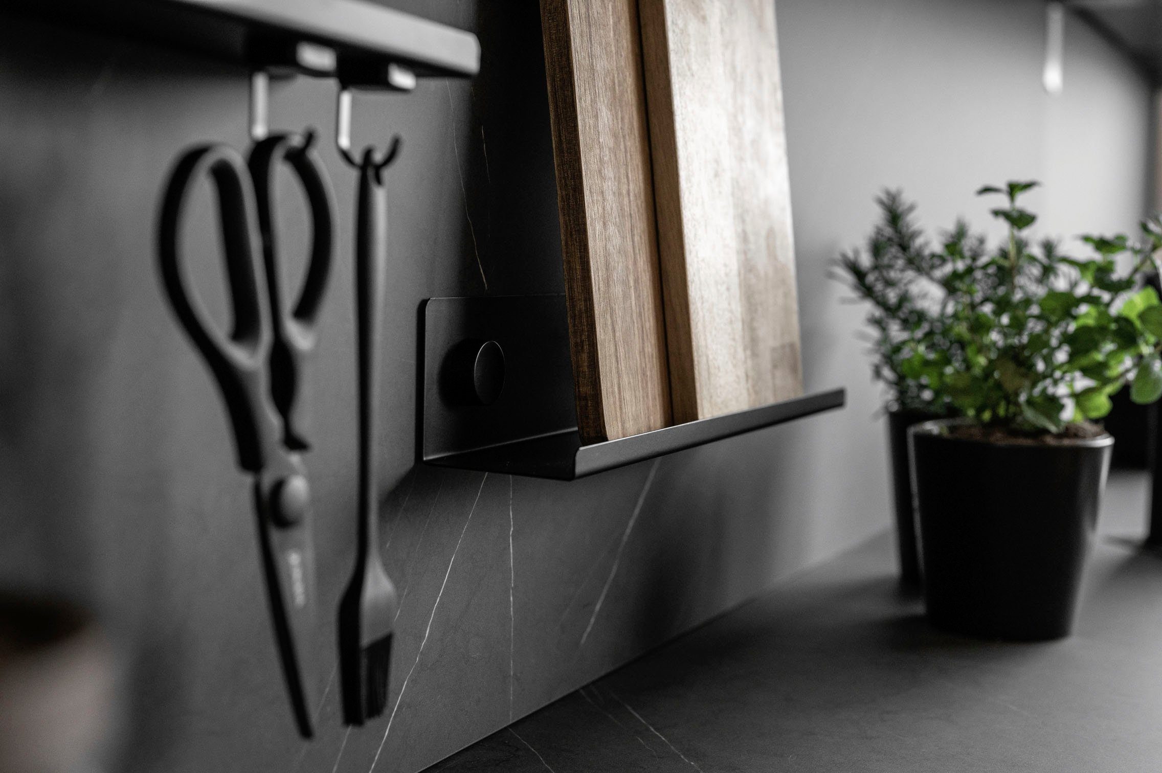 WENKO Gewürzregal Modell Jet M, Küchenregal für die Wand, Industrial Style, günstig online kaufen