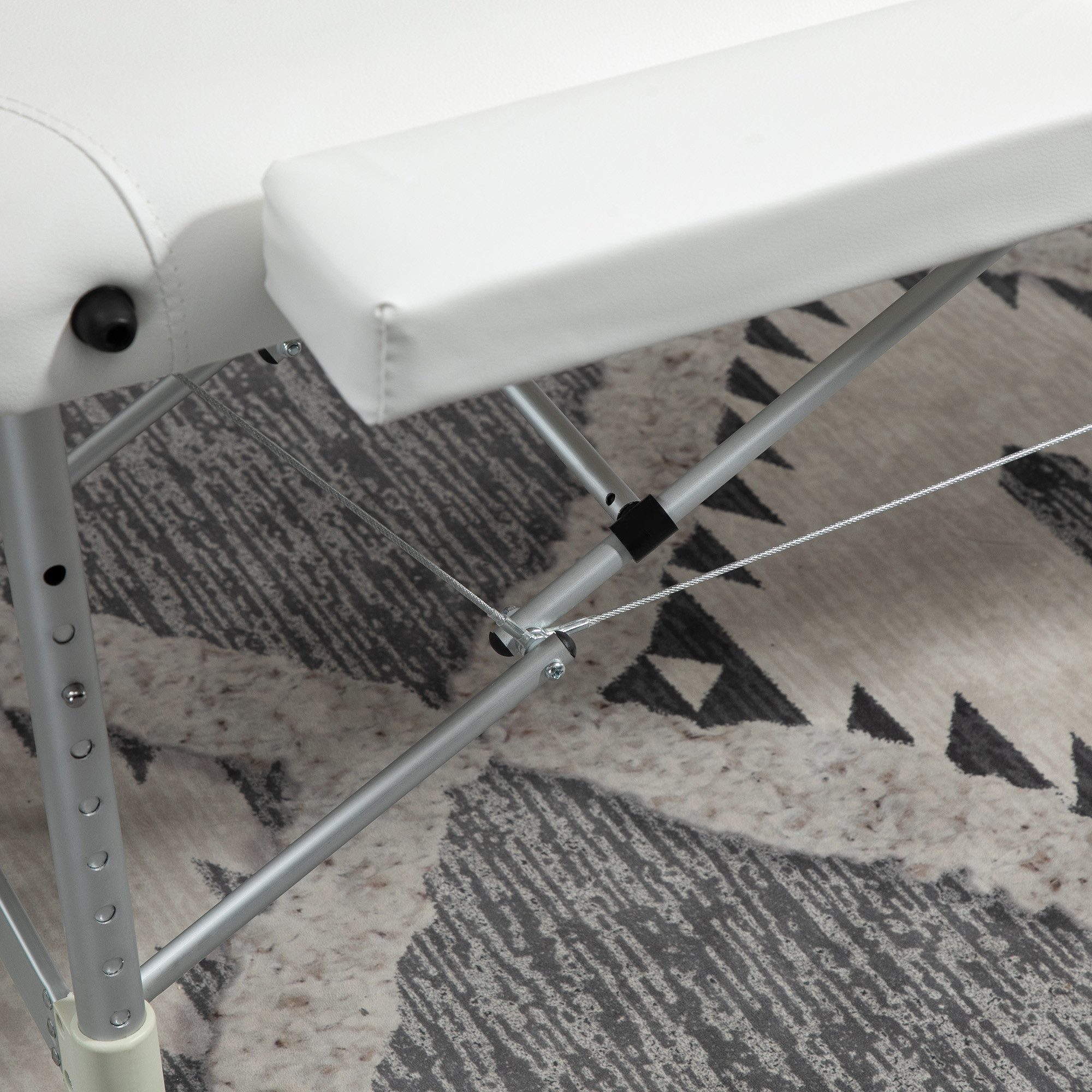 MC Star Massageliege höhenverstellbar mit Kopfkissen für Salon & Spa (Kunststoff & Alu, Weiß, 215 x 60 x 61-84 cm)