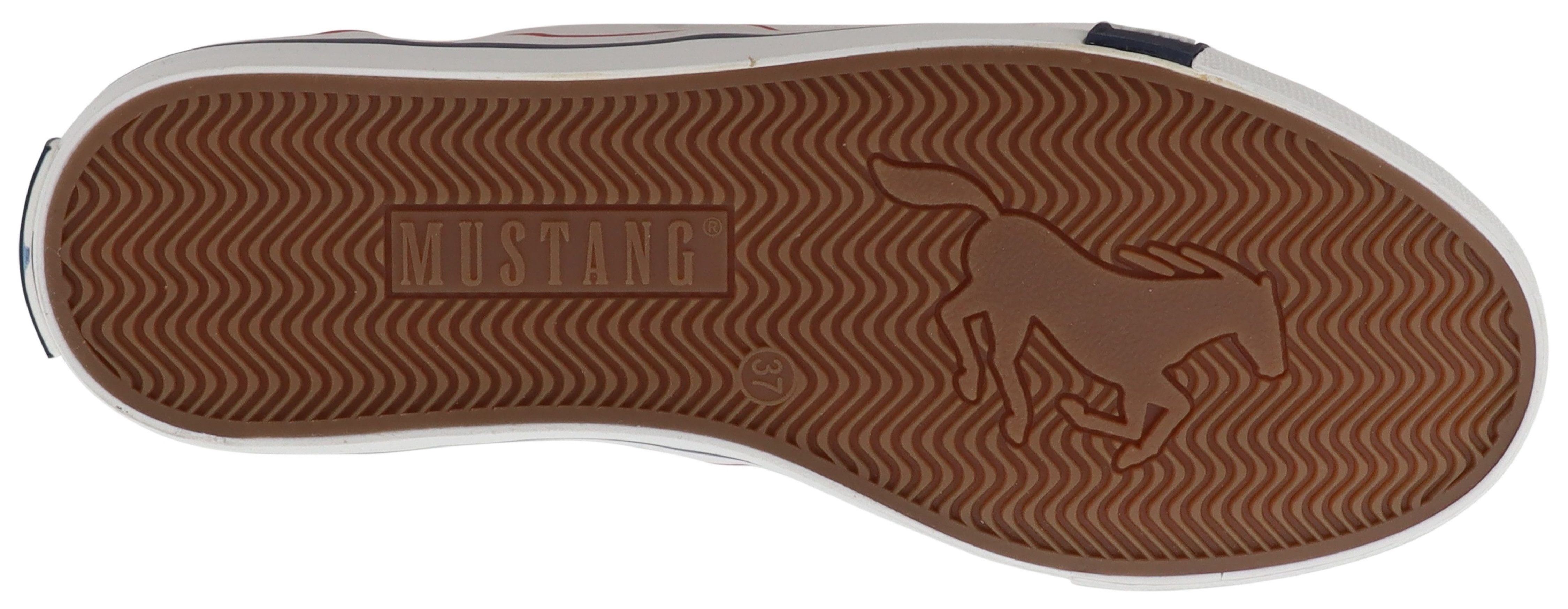 Mustang Shoes Winona Sneaker Freizeitschuh, Halbschuh, Schnürschuh mit seitlichem Logoschriftzug