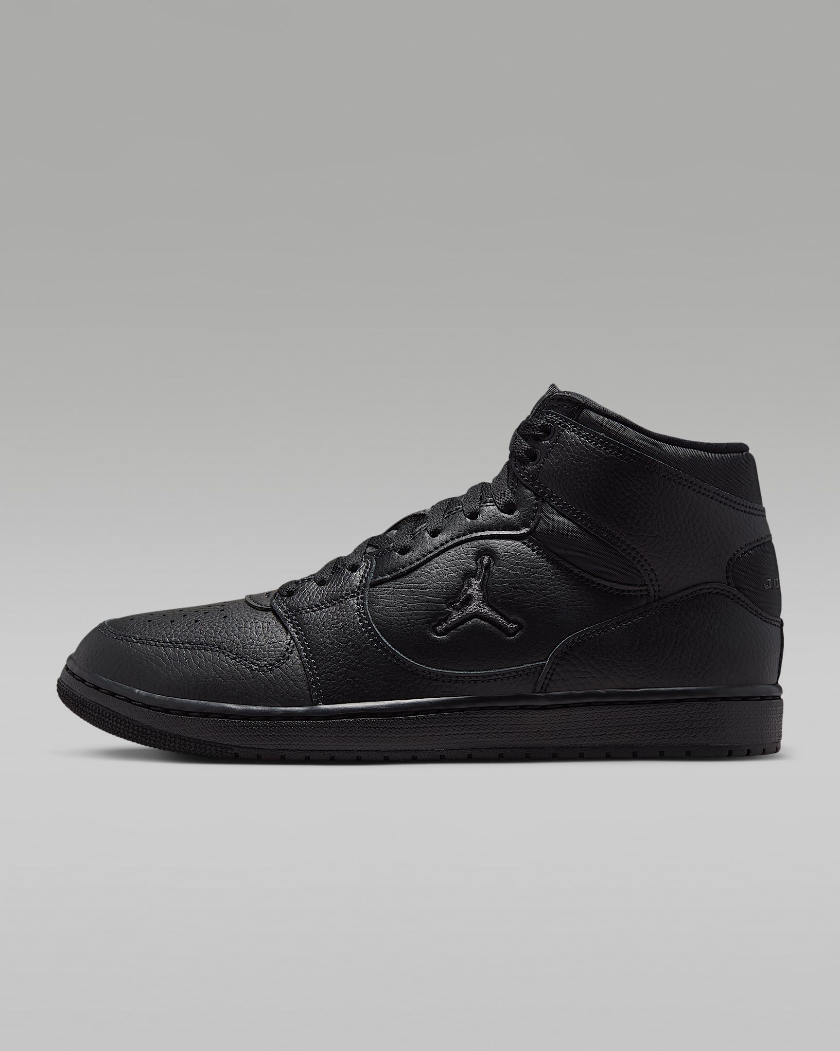 Jordan Jordan Court Connect Mid Sneaker inspiriert vom Look des Air Jordan 1