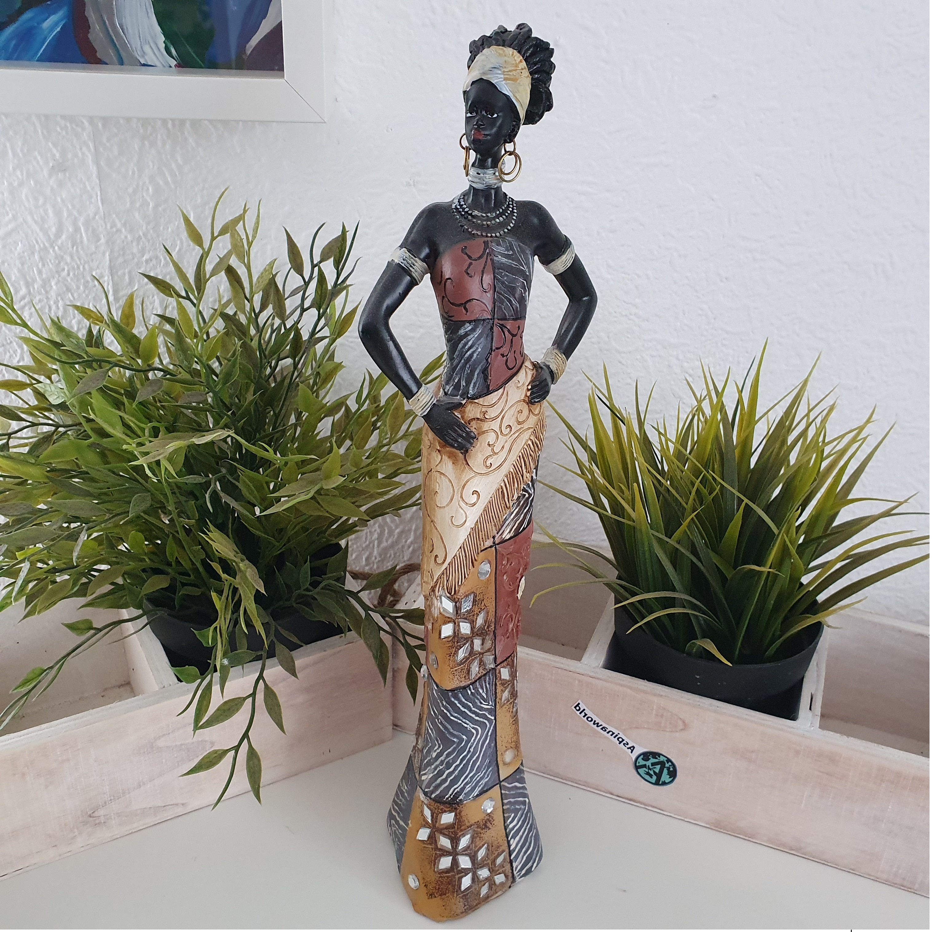 Aspinaworld Dekofigur Afrikafigur cm Afrikanische mit 35 bunten Kleid Frau