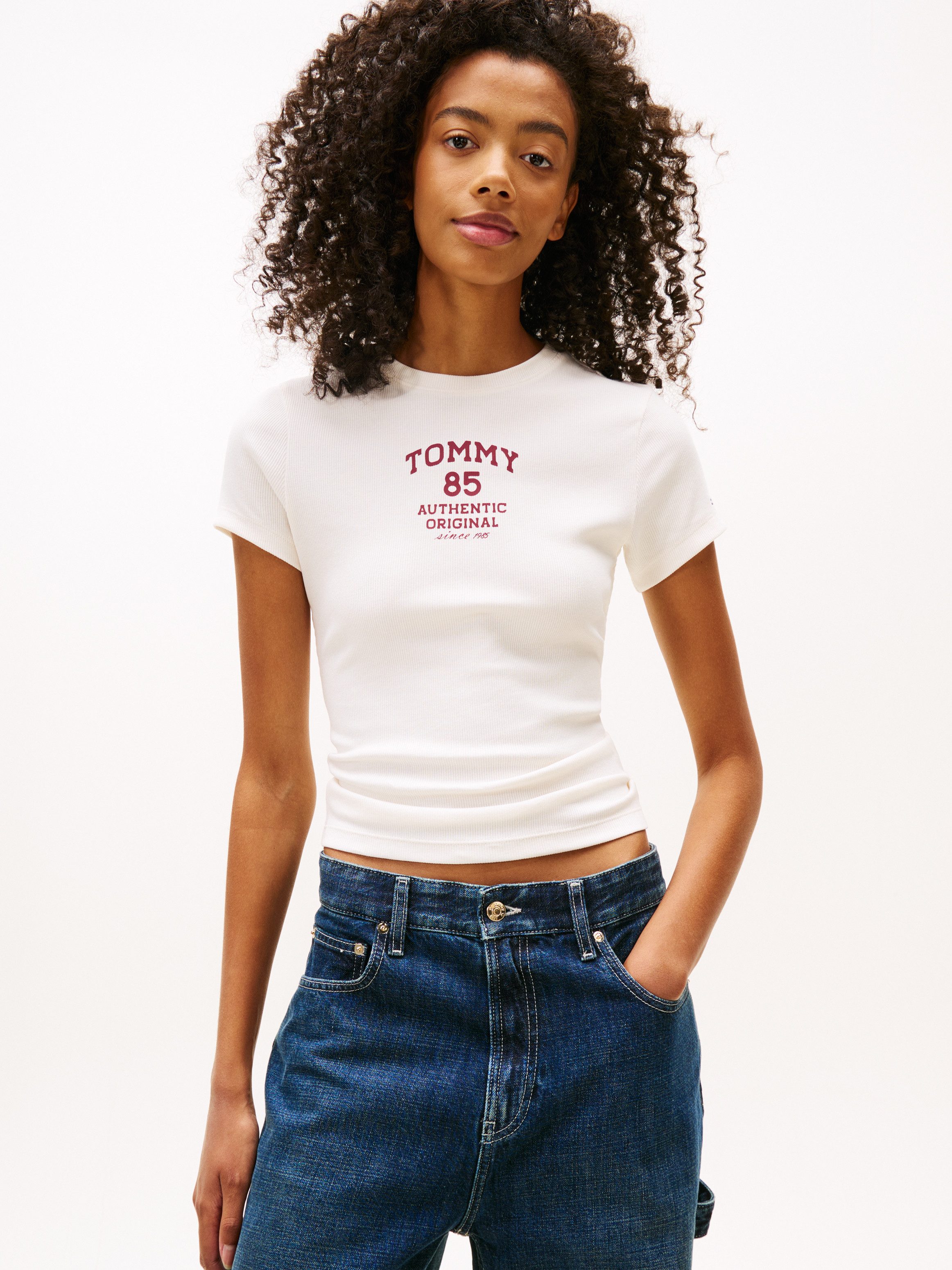 Tommy Jeans Kurzarmshirt TJW SLIM TOMMY 85 RIB SS TEE in gerippter Struktur