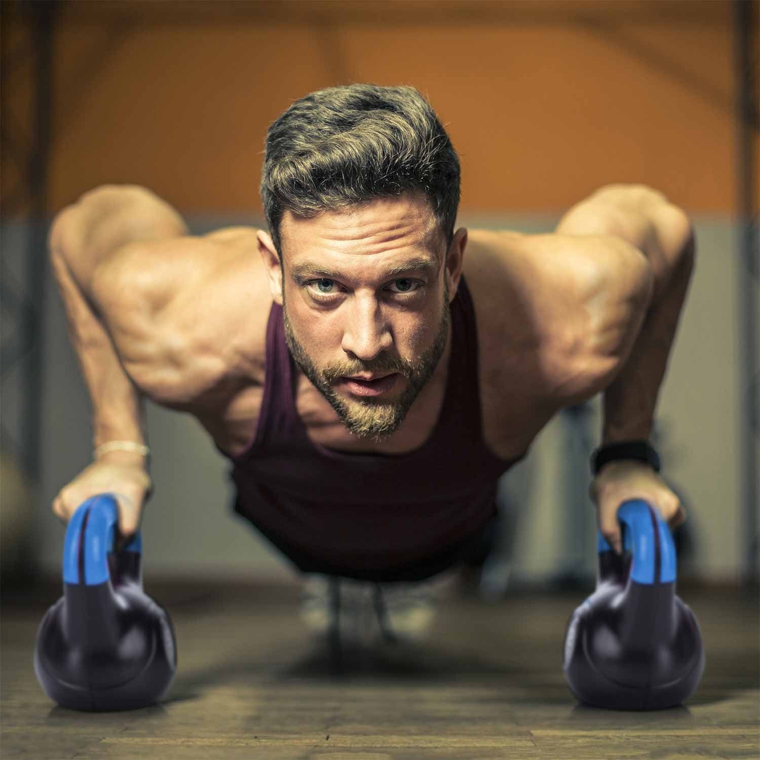 Body & Mind Kettlebell Body & Mind Kettlebell 2–20 kg – Profi Kettlebell mit Kunststoffmantel, (Profi Schwunghantel), Kraftraining Workout Gewicht (6 kg)