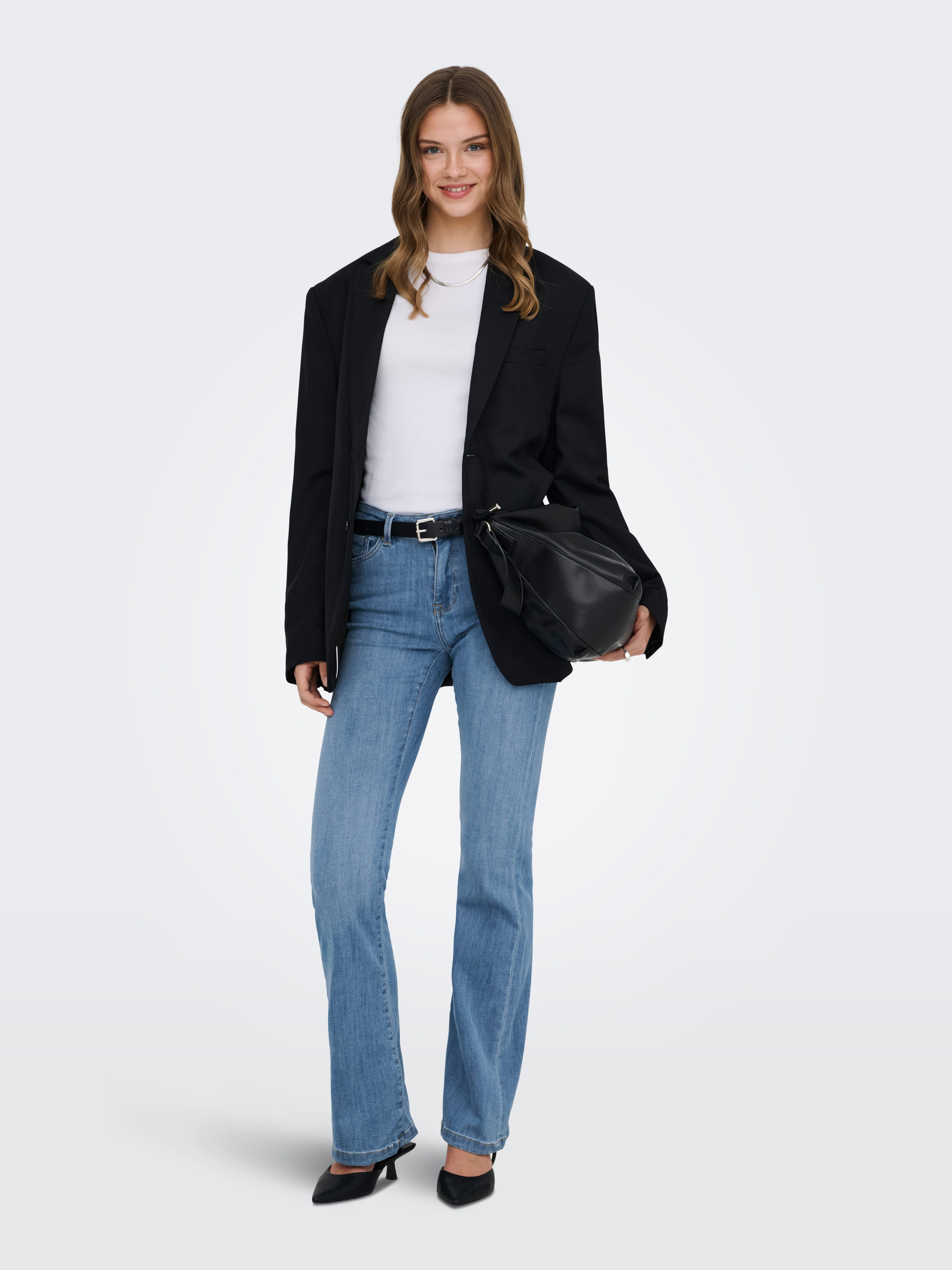 ONLY Bootcut-Jeans ONLPOWER MID WAIST PUSH UP FLARED DNM elastischer Denim – Bild 5 von 5