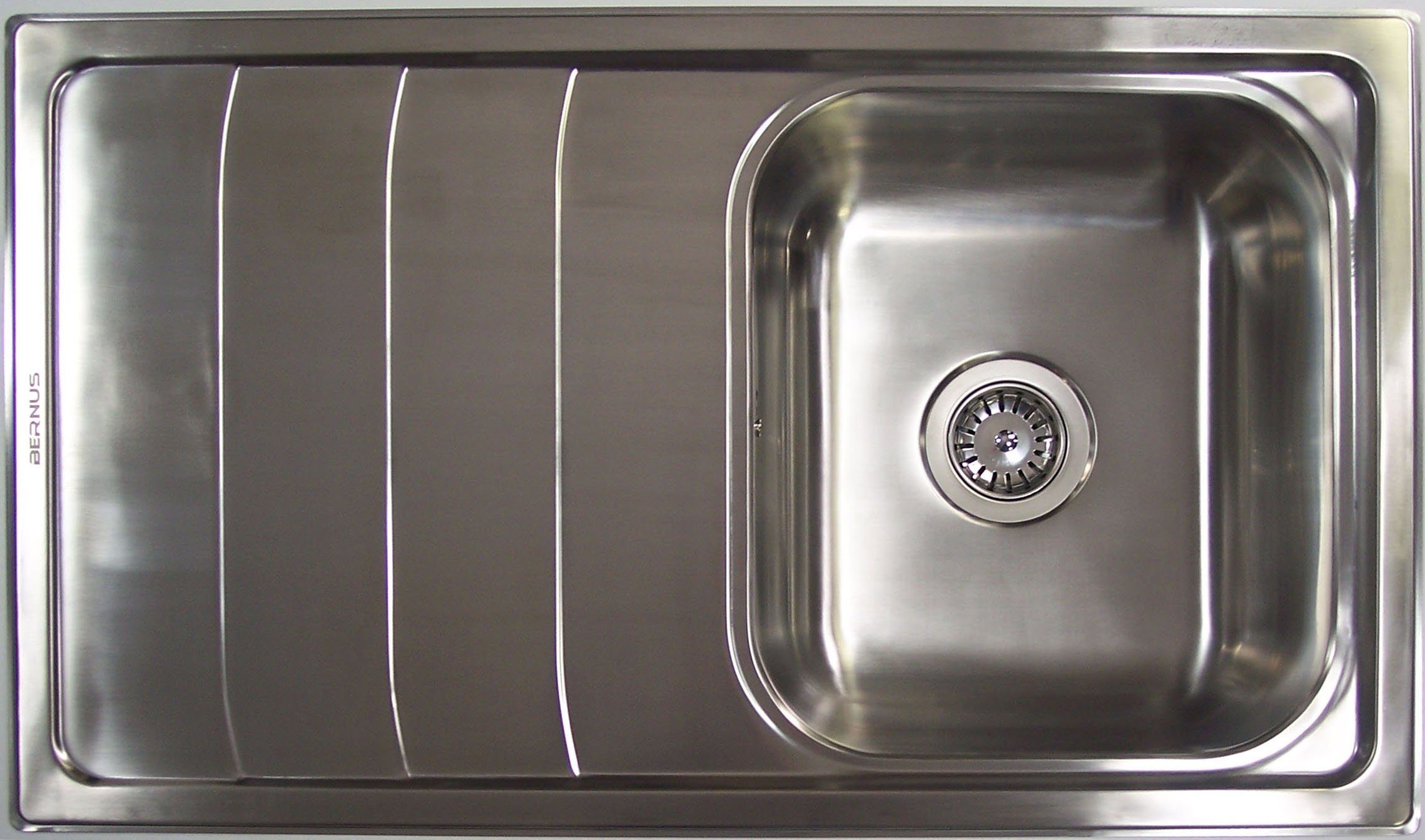 BERNUS Küchentechnik Edelstahlspüle BERNUS AMAYA 45, Rechteckig, 87/51 cm, Sehr starkes Material 0,9mm, zum wechselseitigen Einbau geeignet