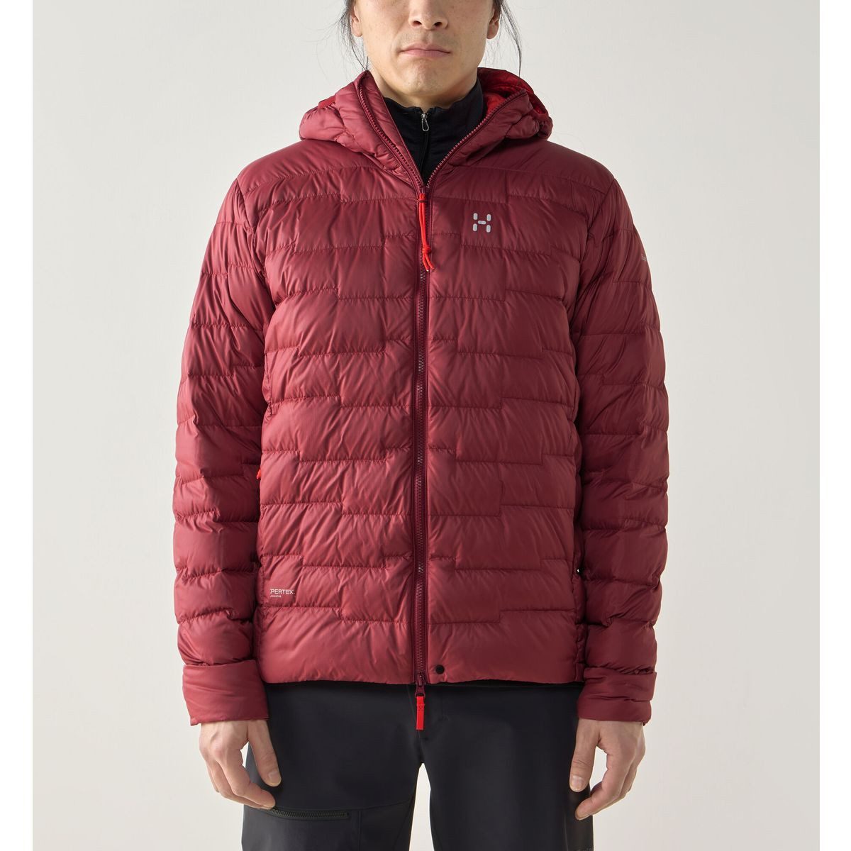 Haglöfs Daunenjacke ROC Flash Down Hood Men Wärmende Herrenjacke mit winddichtem Pertex®-Material, ideal für