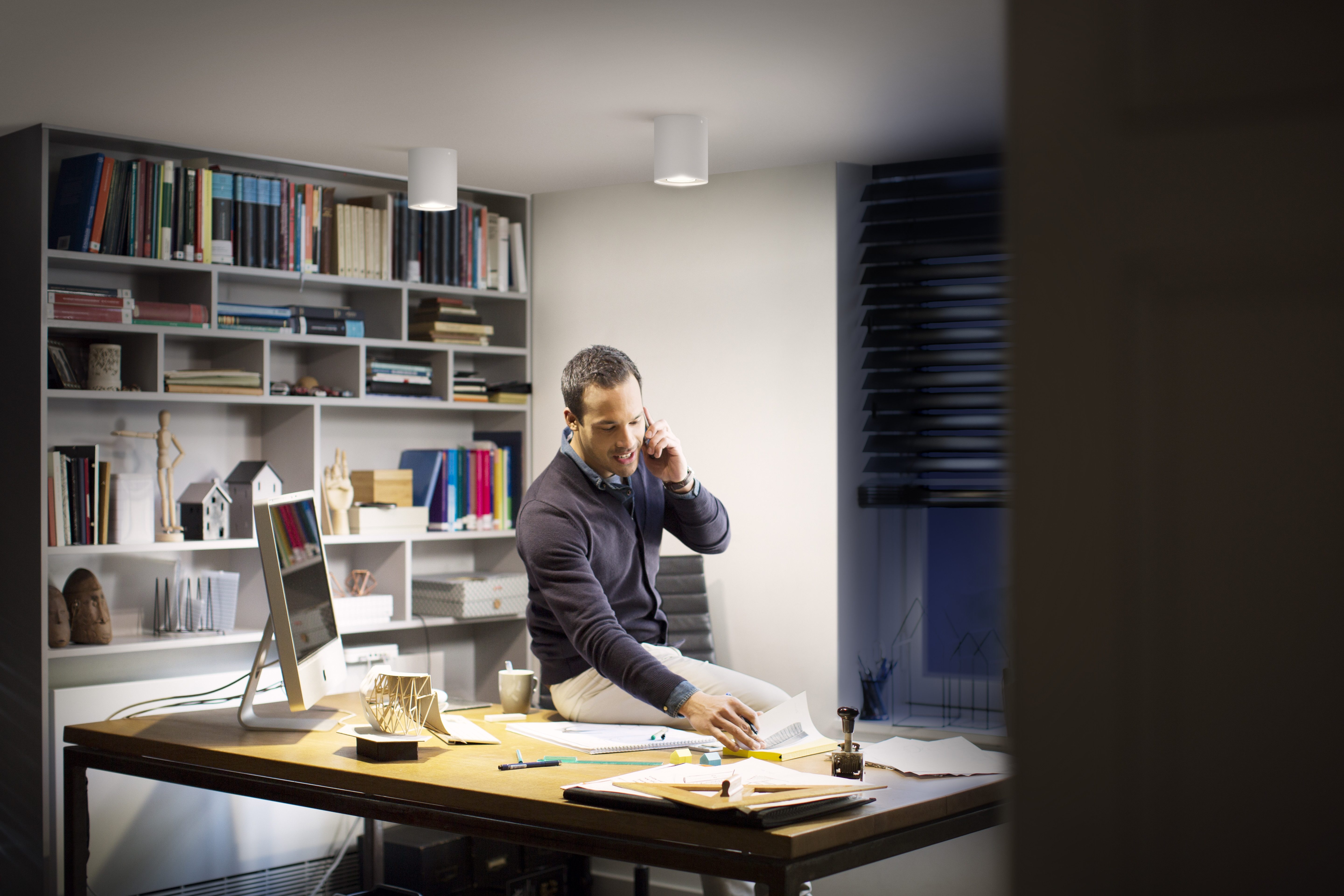 Philips Hue LED Deckenspot White Ambiance Pillar Aufbauspot, Abschaltautomatik, Bluetooth, CCT - über Fernbedienung, Dimmer, Dimmfunktion, Einschlafhilfe, Farbsteuerung, Farbwechsel, Fernbedienung, Infrarot inkl., Memory, nach Trennung vom Netz, Nachtlichtfunktion, Smart Home, Timerfunktion, Weckerfunktion, dimmbar über Fernbedienung, mehrere Helligkeitsstufen, LED wechselbar, warmweiß - kaltweiß, App- & Sprachsteuerung, Smart Home fähig, Weißtöne, inkl. Dimmschalter