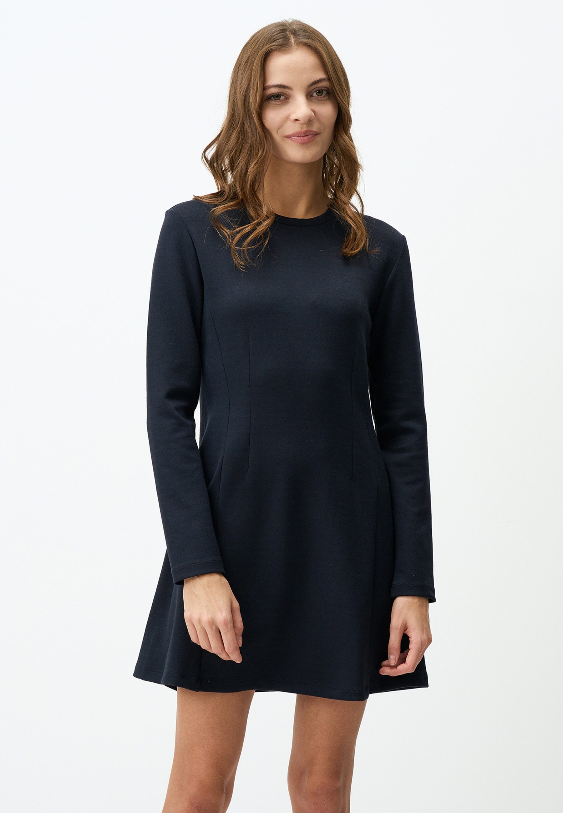 Minikleid Langärmliges Minikleid Mit Rundhalsausschnitt