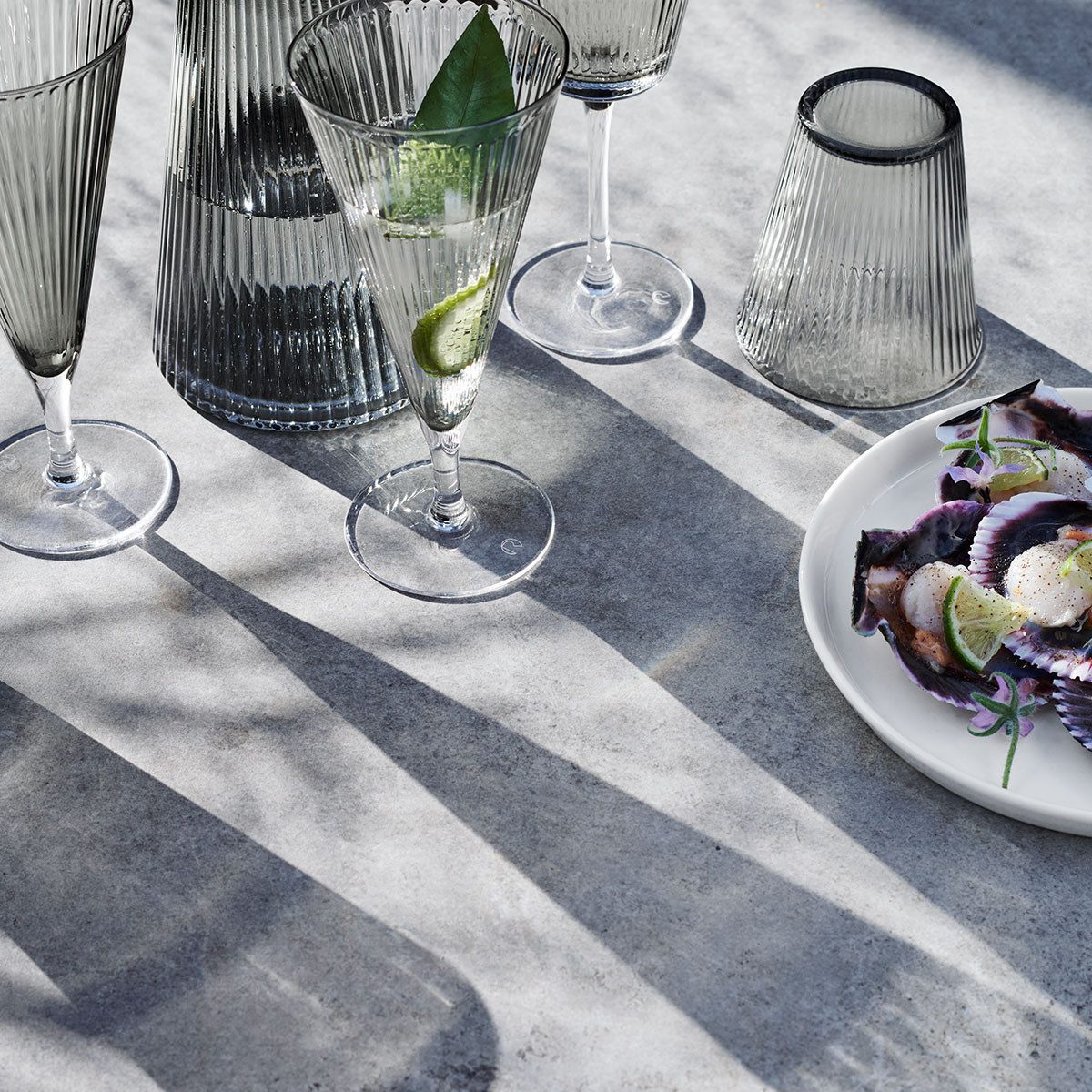 Rosendahl Sektglas / Champagnerglas Grand Cru Nouveau Smoke (Grau) 20 cl, 2er Set, 2-tlg., Glas, Aus mundgeblasenem Glas