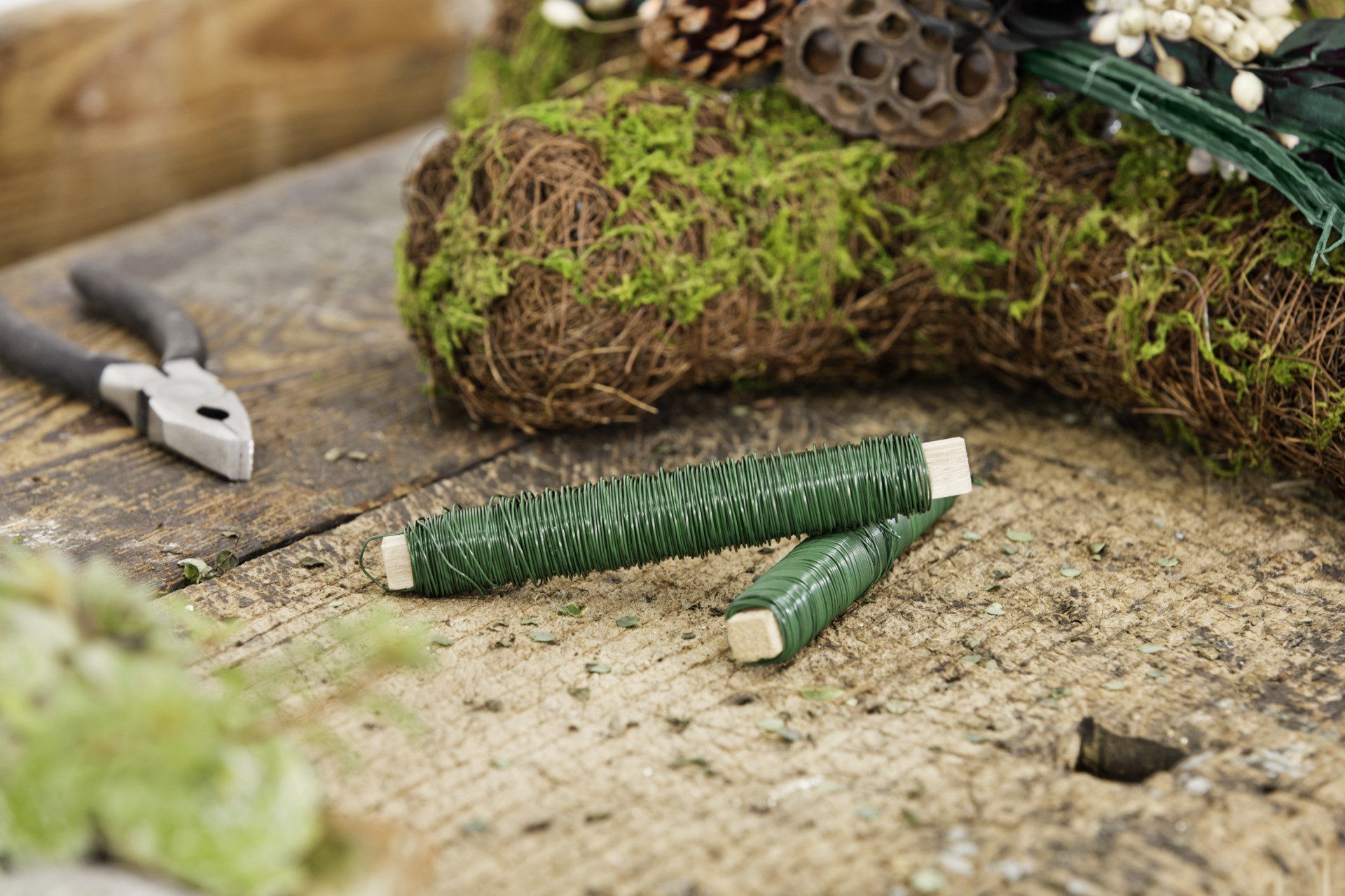 Windhager Gartendraht für Garten-, Binde- und Bastelarbeiten Pflanzschnur (1-tlg), Blumendraht erhältlich in unterschiedlchen Größen, verzinkt, grün