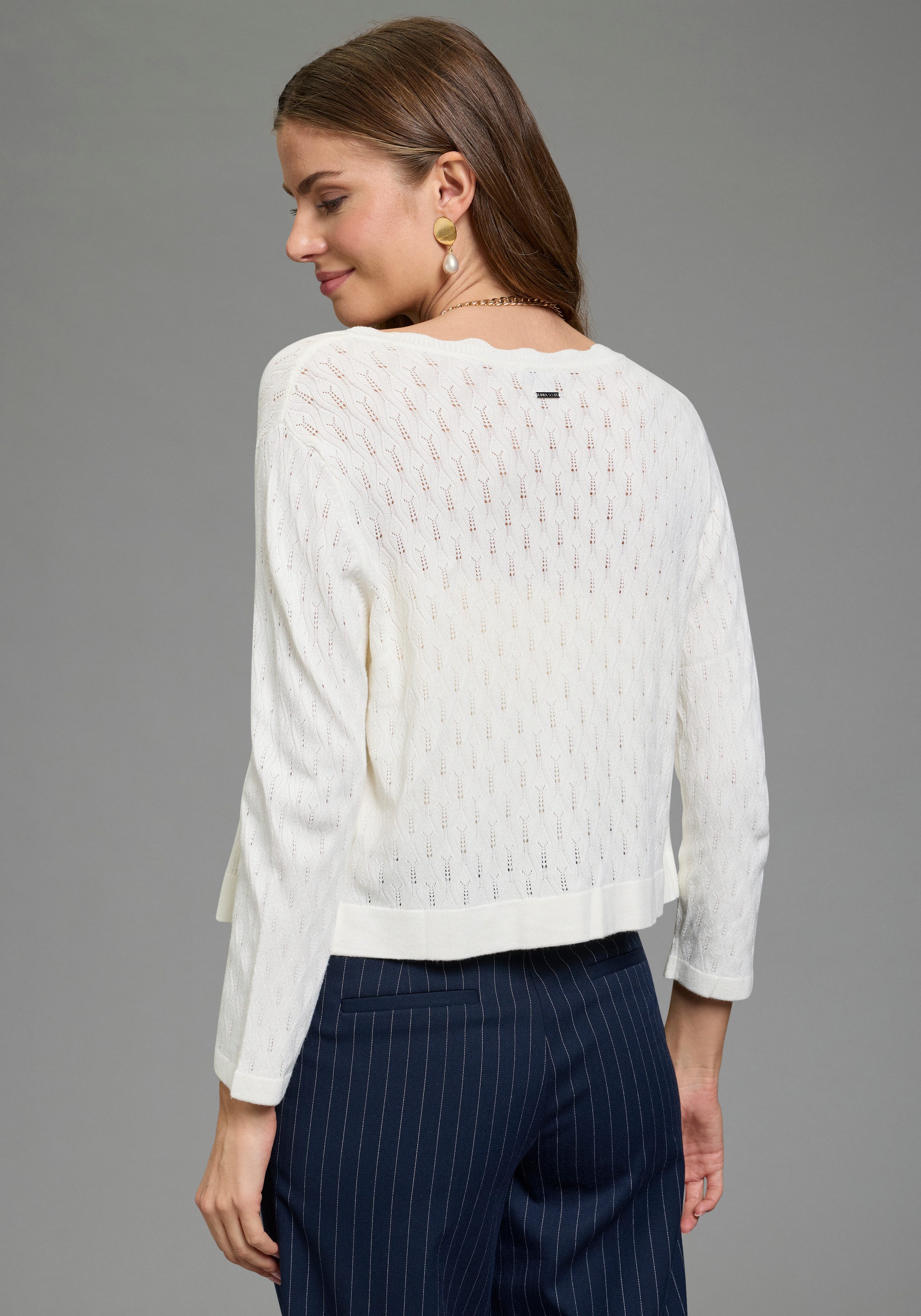 Laura Scott Strickjacke mit femininer Wellenkante günstig online kaufen