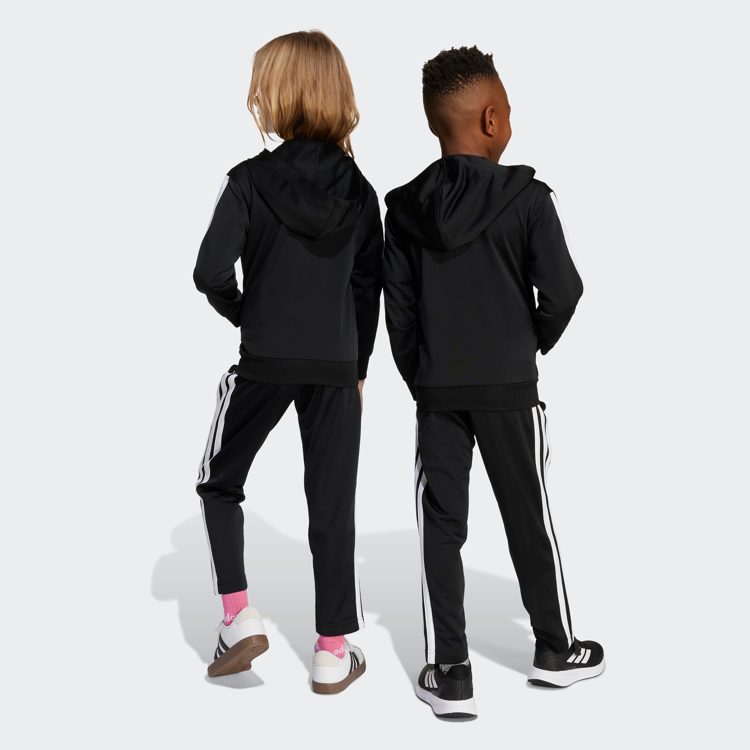 adidas Sportswear Trainingsanzug ESSENTIALS KIDS (2-tlg), mit 3-Streifen, aus weichem Trikotstoff, mit CLIMACOOL Technologie