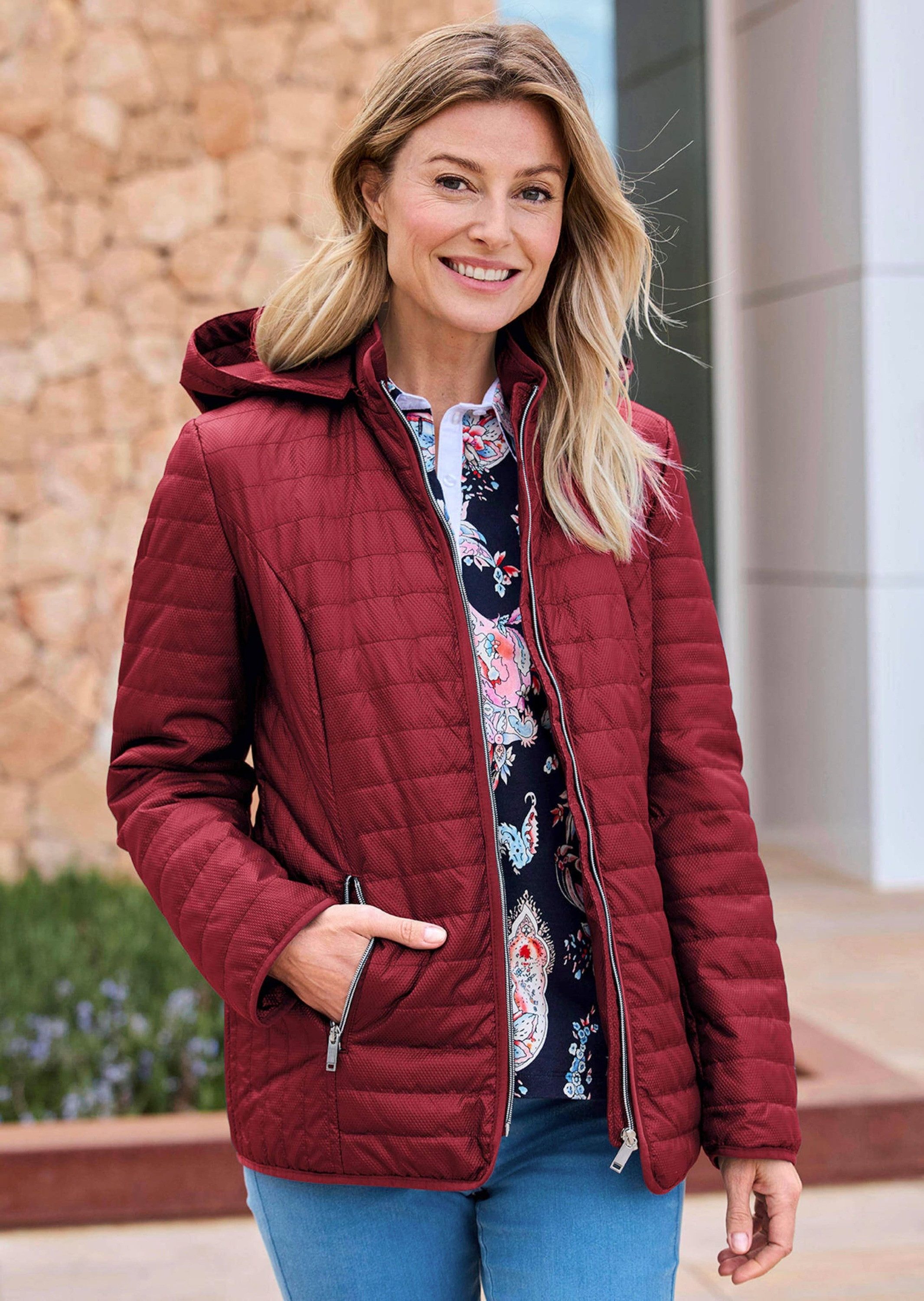 GOLDNER Steppjacke Kurzgröße: Kapuzenjacke mit Stehkragen Longmantel mit Reißverschluss, Taschen und Langarm