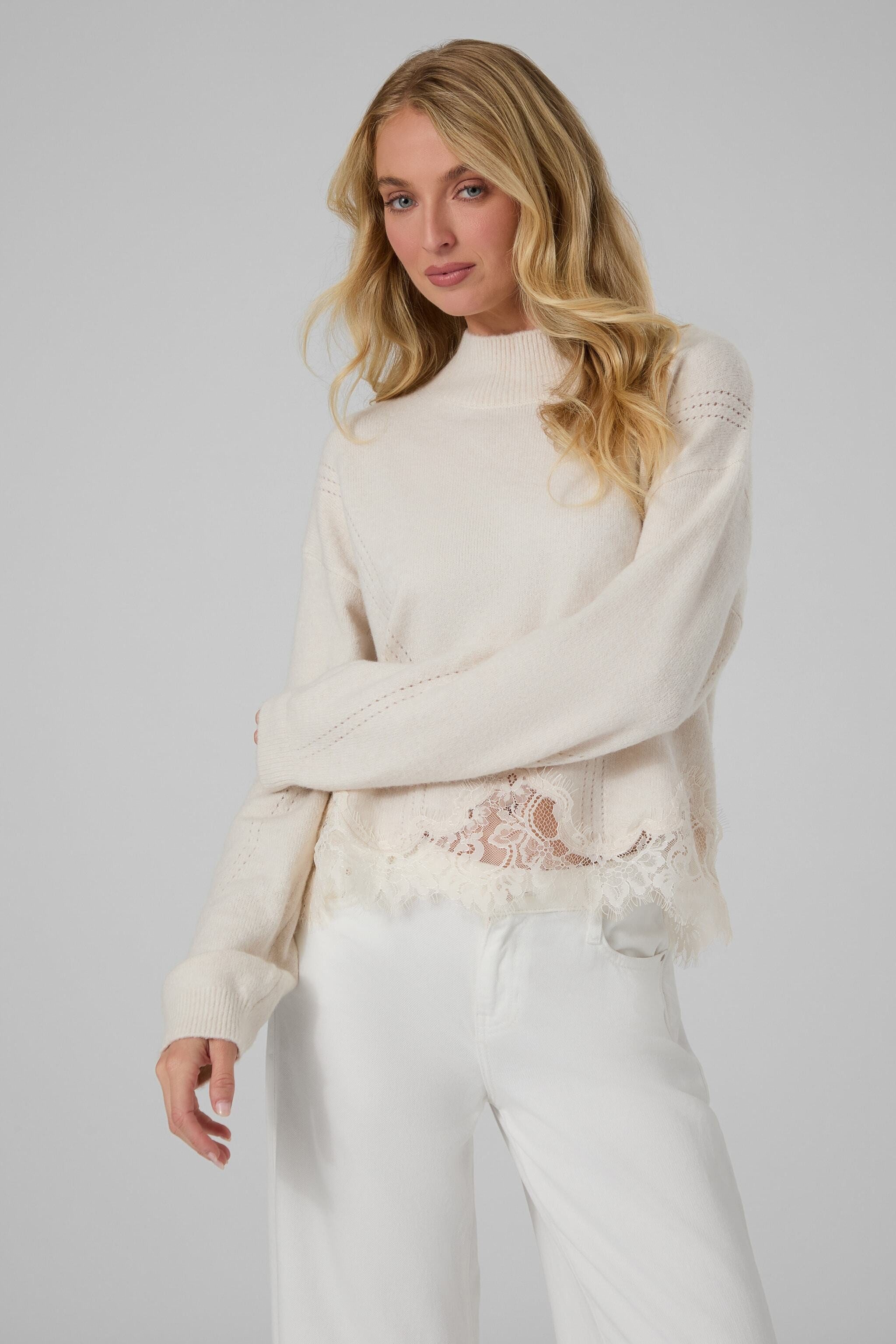Guess Strickpullover LS MN HAYDEN LACE SWTR mit Woll-Anteil, Spitzenbesatz