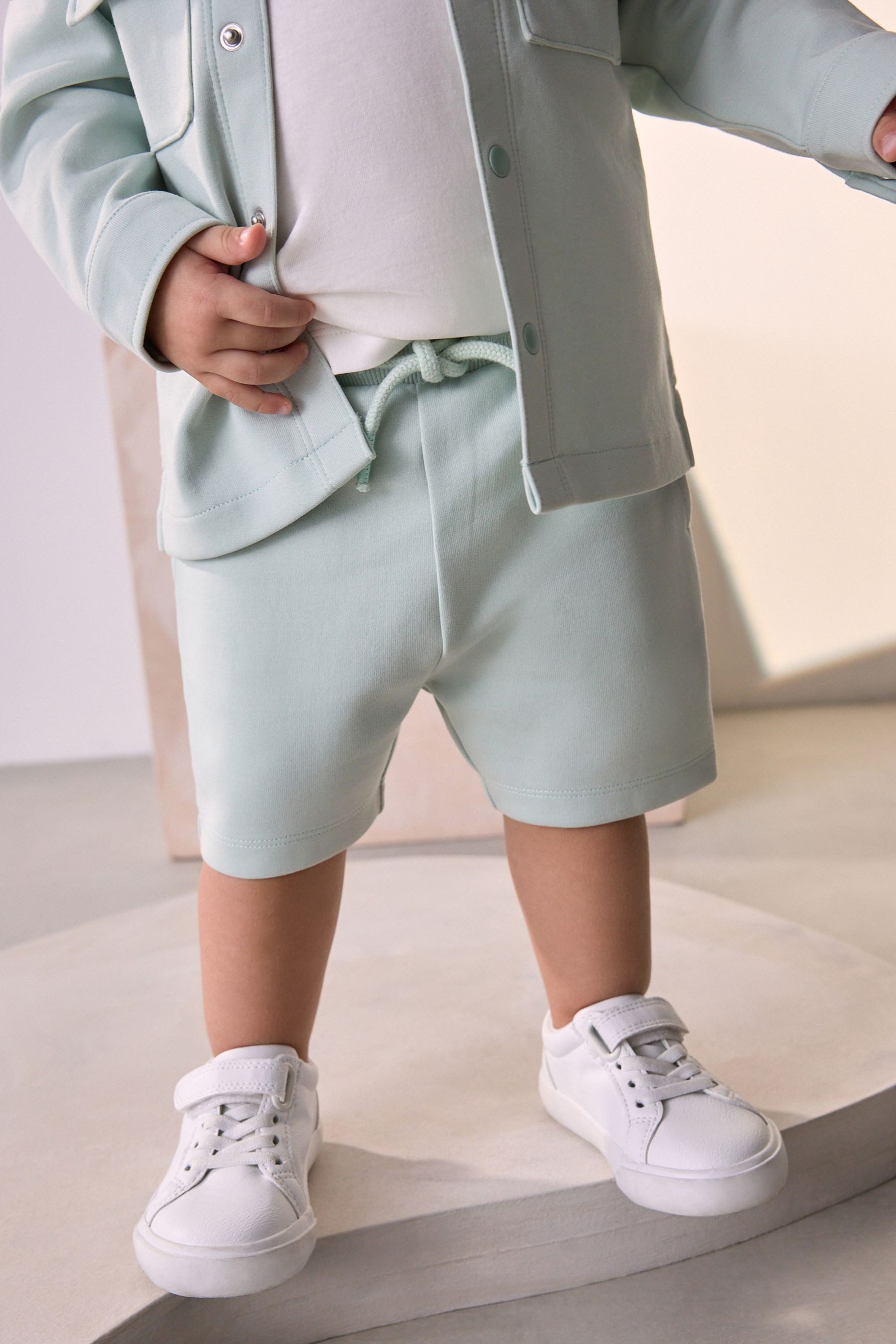 Next Shirt & Shorts Jersey-Shirt und Shorts im 3-teiligen Set (3-tlg)