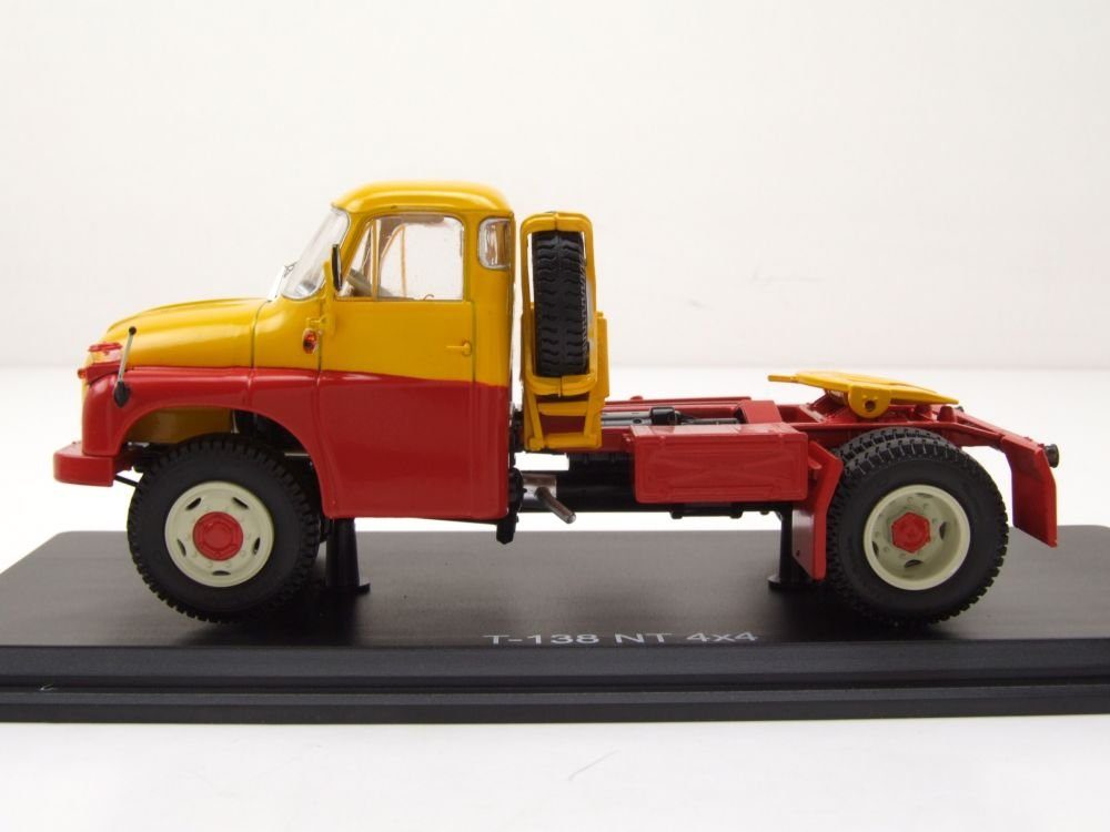 Premium ClassiXXs Modellauto Tatra T138 NT 4x4 Zugmaschine gelb rot, Maßstab 1:43