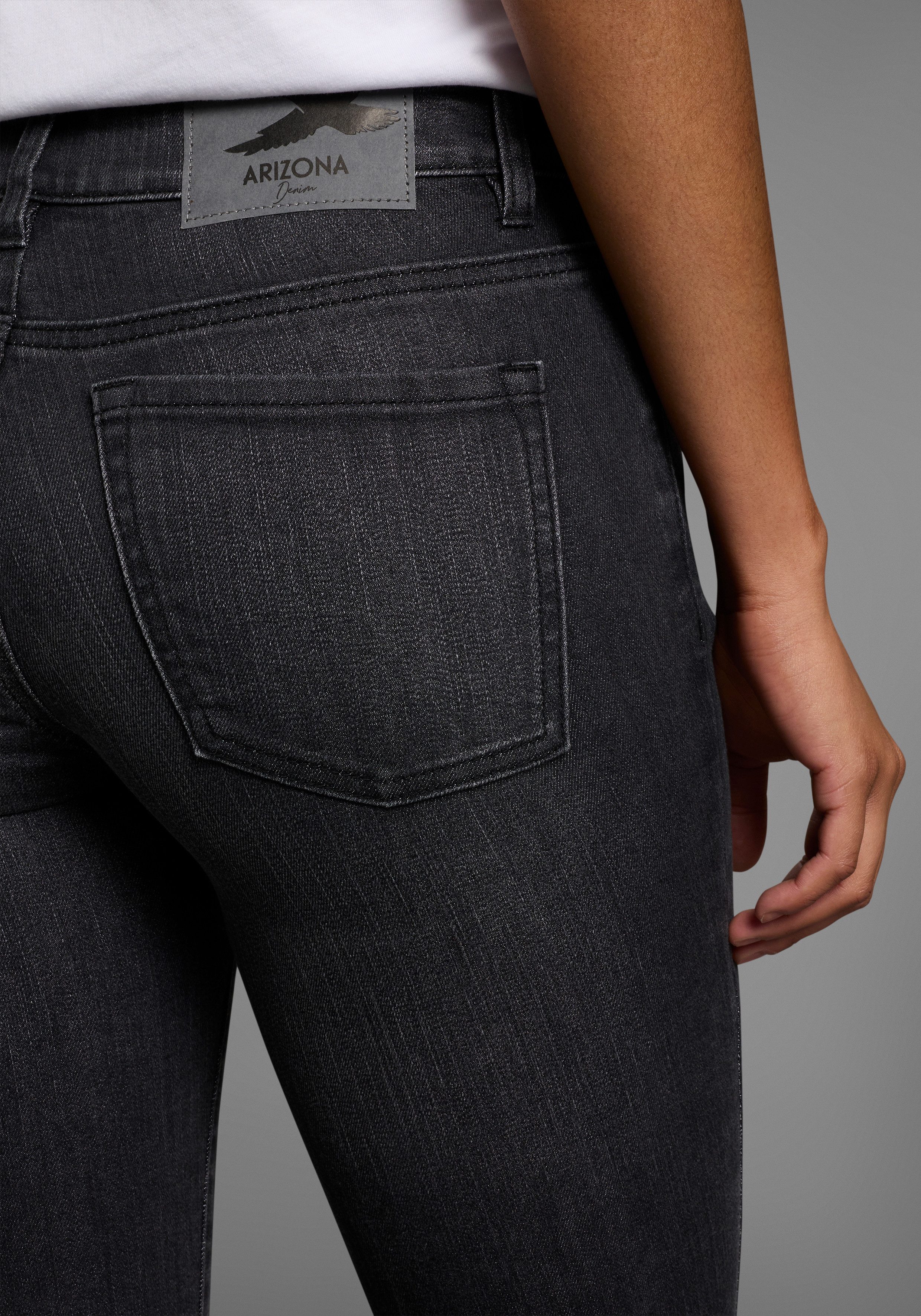 Arizona Bootcut-Jeans Baby-Boot Bootcut-Stil, figurbetonte Passform, mit Used-Effekten
