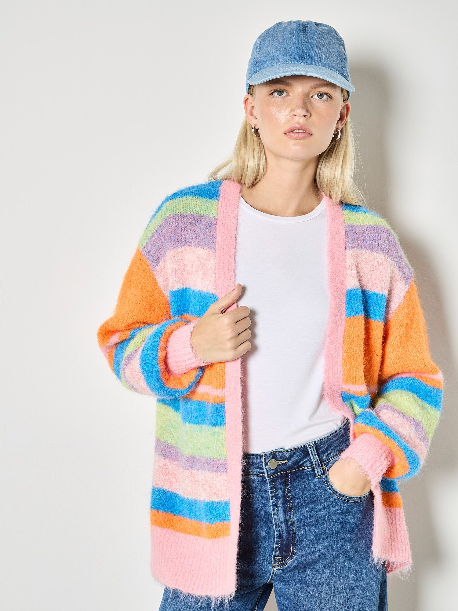 Apricot Cardigan Flauschige Strickjacke mit Streifen