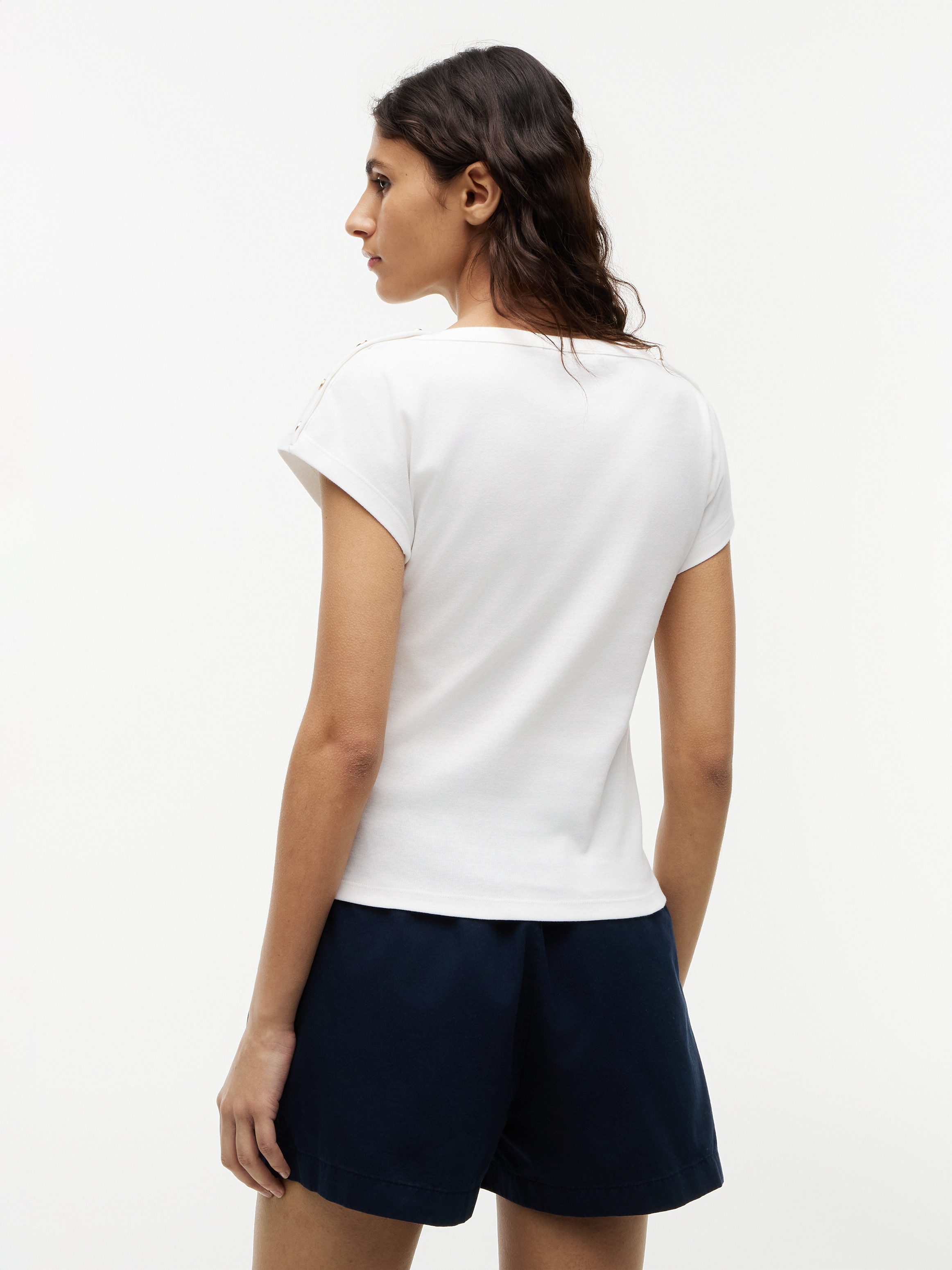 Tommy Hilfiger Kurzarmshirt GOLD BTN CAP-SLV BOAT-NK TEE Baumwolle, mit goldfarbenen Knöpfen