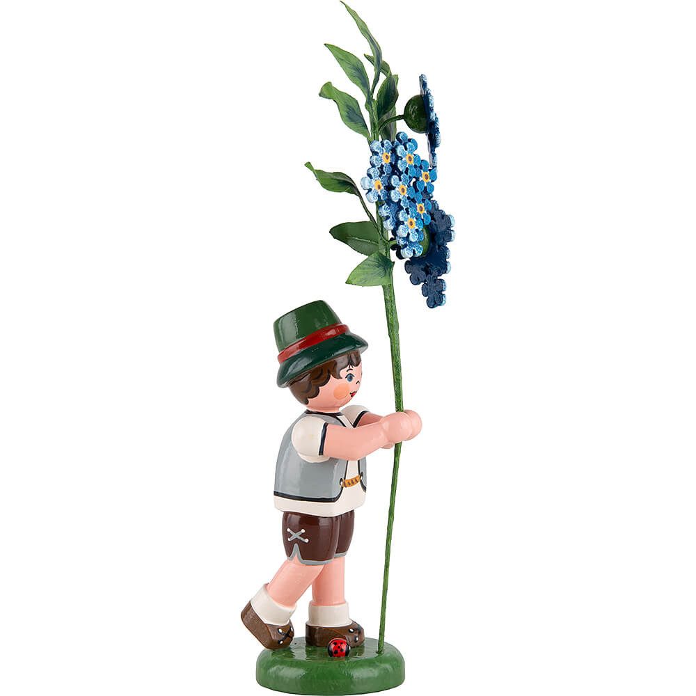 Hubrig Volkskunst GmbH Dekofigur Blumenkind Junge mit Vergissmeinnicht (17cm) von Hubrig Volkskunst