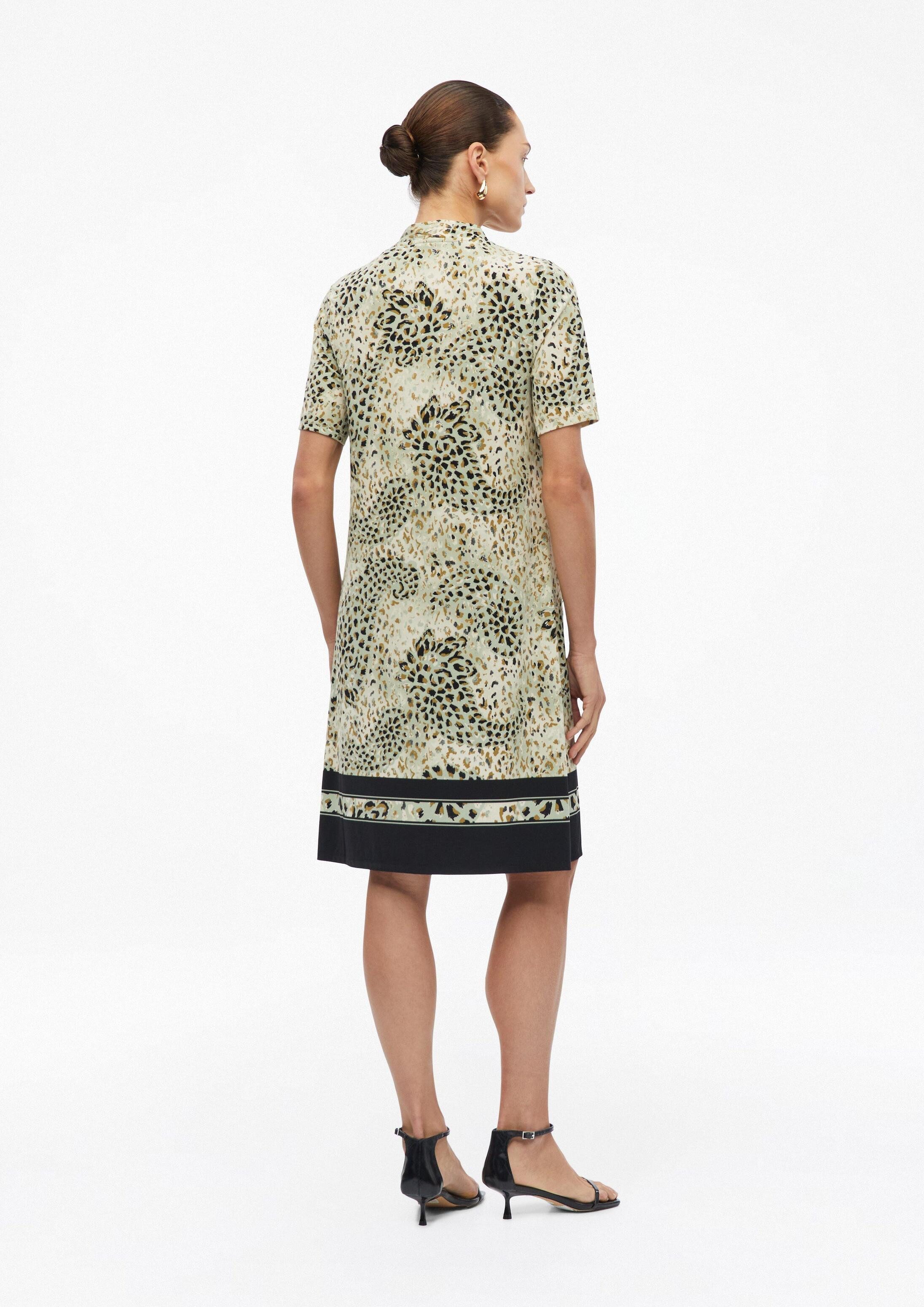 s.Oliver Minikleid Kleid Kleid mit All-over-Print und Kontrast-Detail