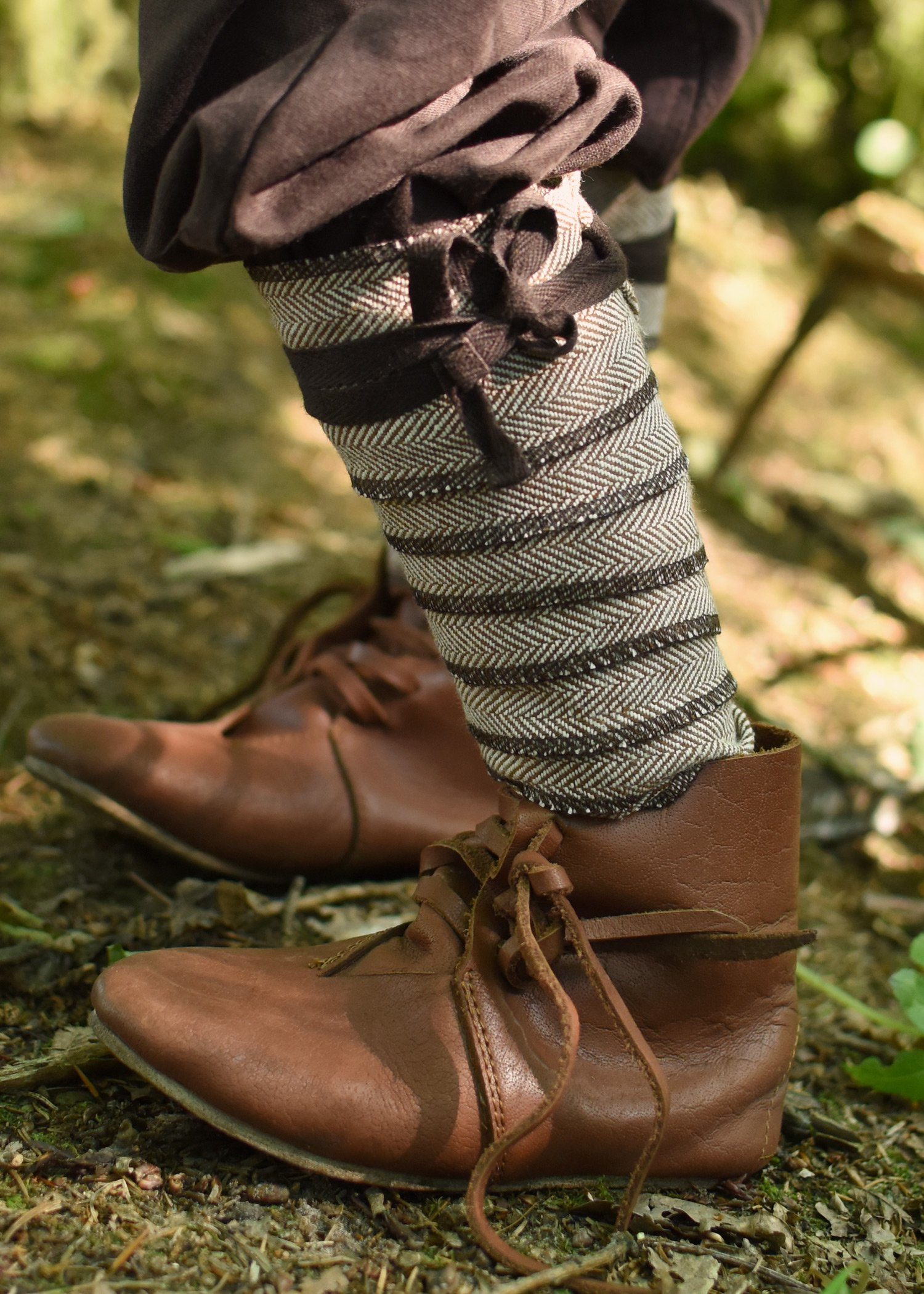 Battle Merchant Ritter-Kostüm Kinder-Wadenwickel / -Beinwickel mit Fischgrätmuster, braun/natur