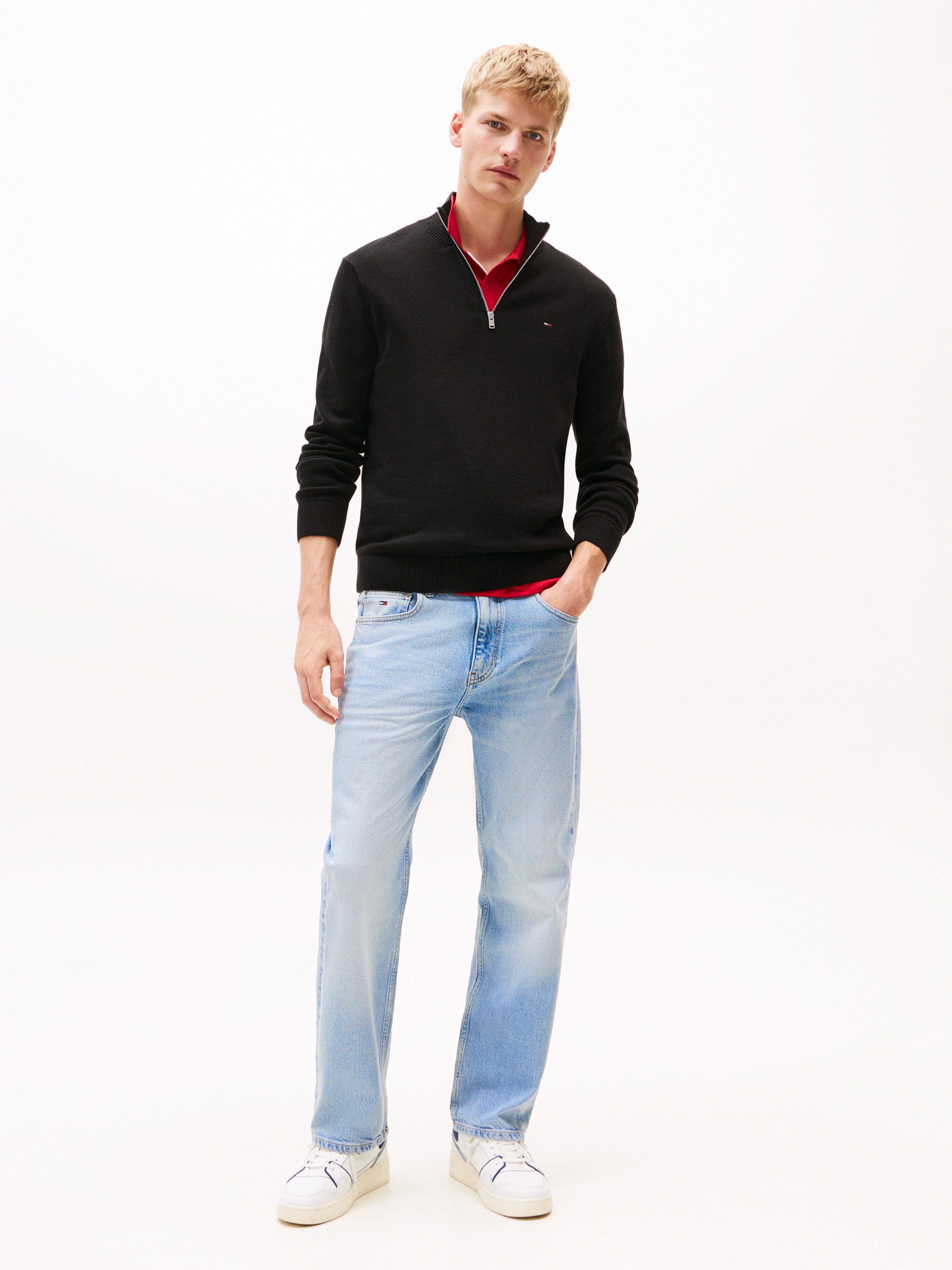 Tommy Jeans Strickpullover TJM SLM ESS LIGHT ¼ ZIP SWTR EXT Mit Rundhalsausschnitt
